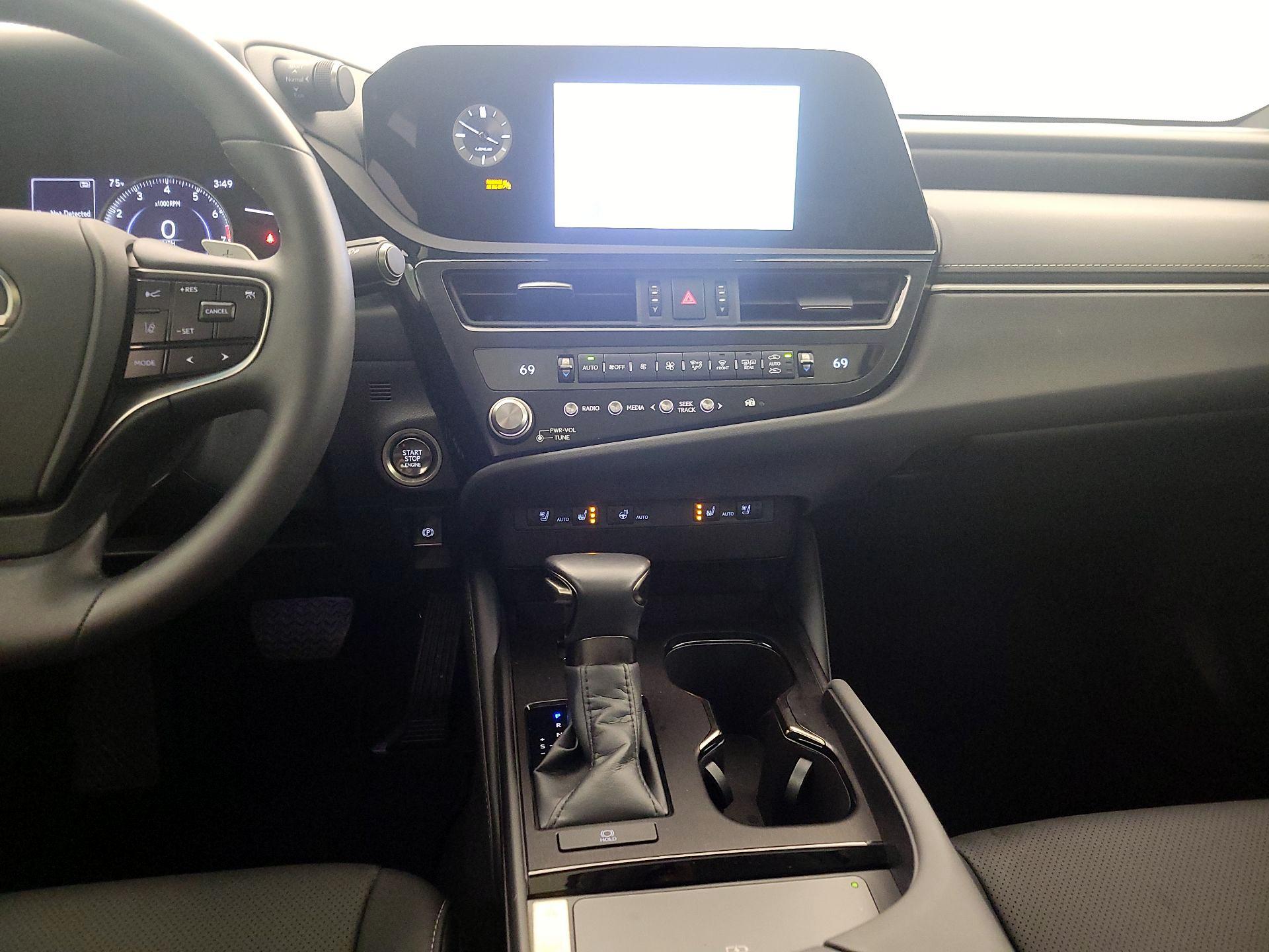 Thumbnail: 2024 Lexus ES - 9