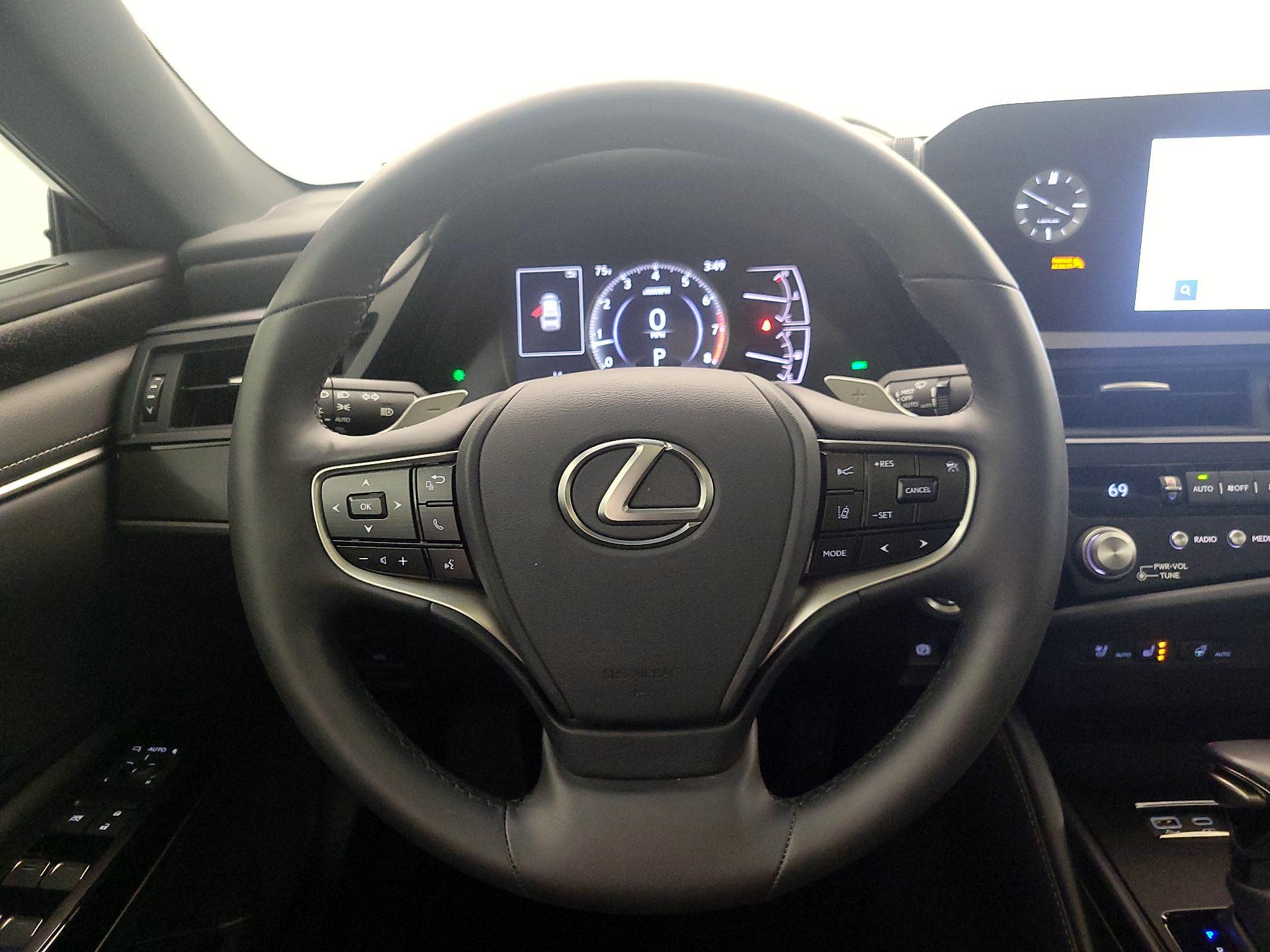 Thumbnail: 2024 Lexus ES - 10