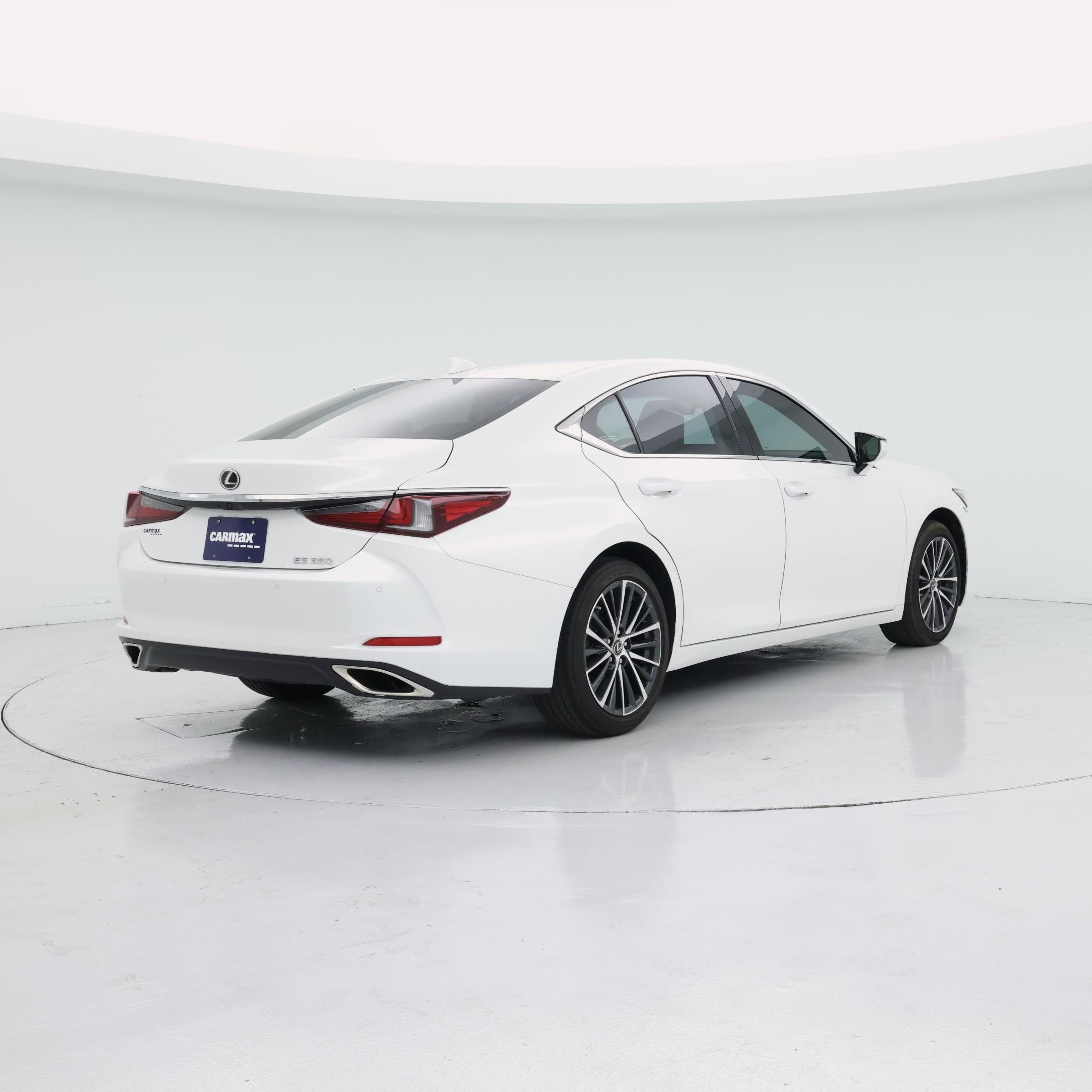Thumbnail: 2024 Lexus ES - 8