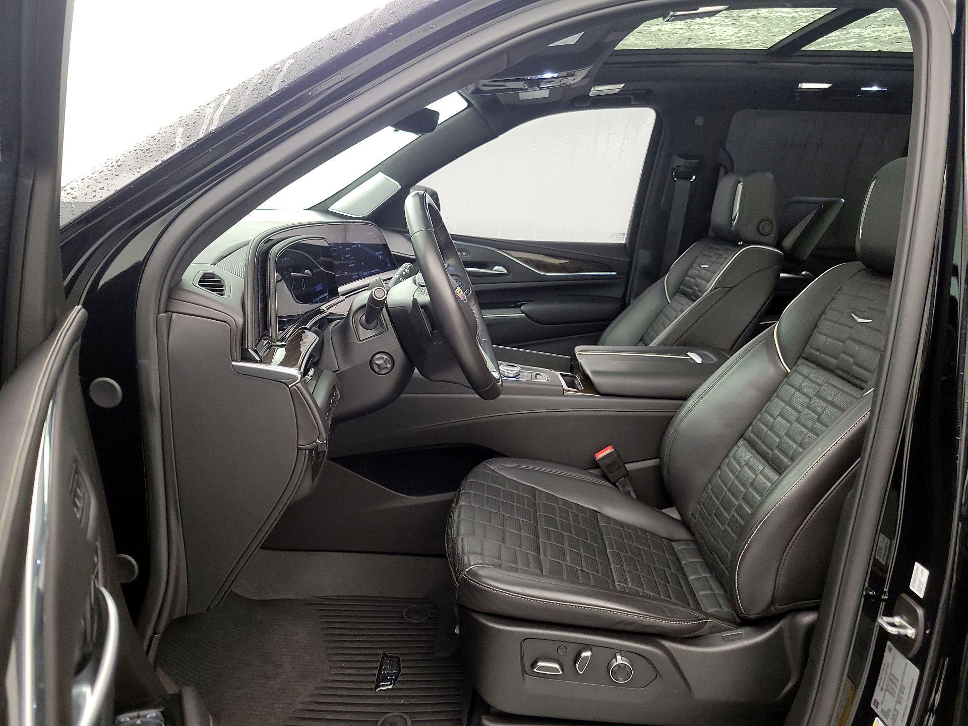 Thumbnail: 2024 Cadillac Escalade - 11