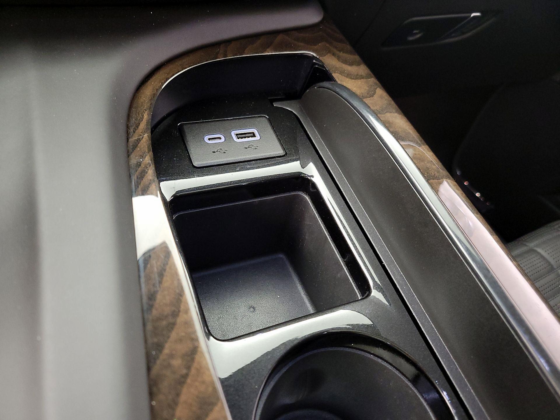 Thumbnail: 2024 Cadillac Escalade - 19
