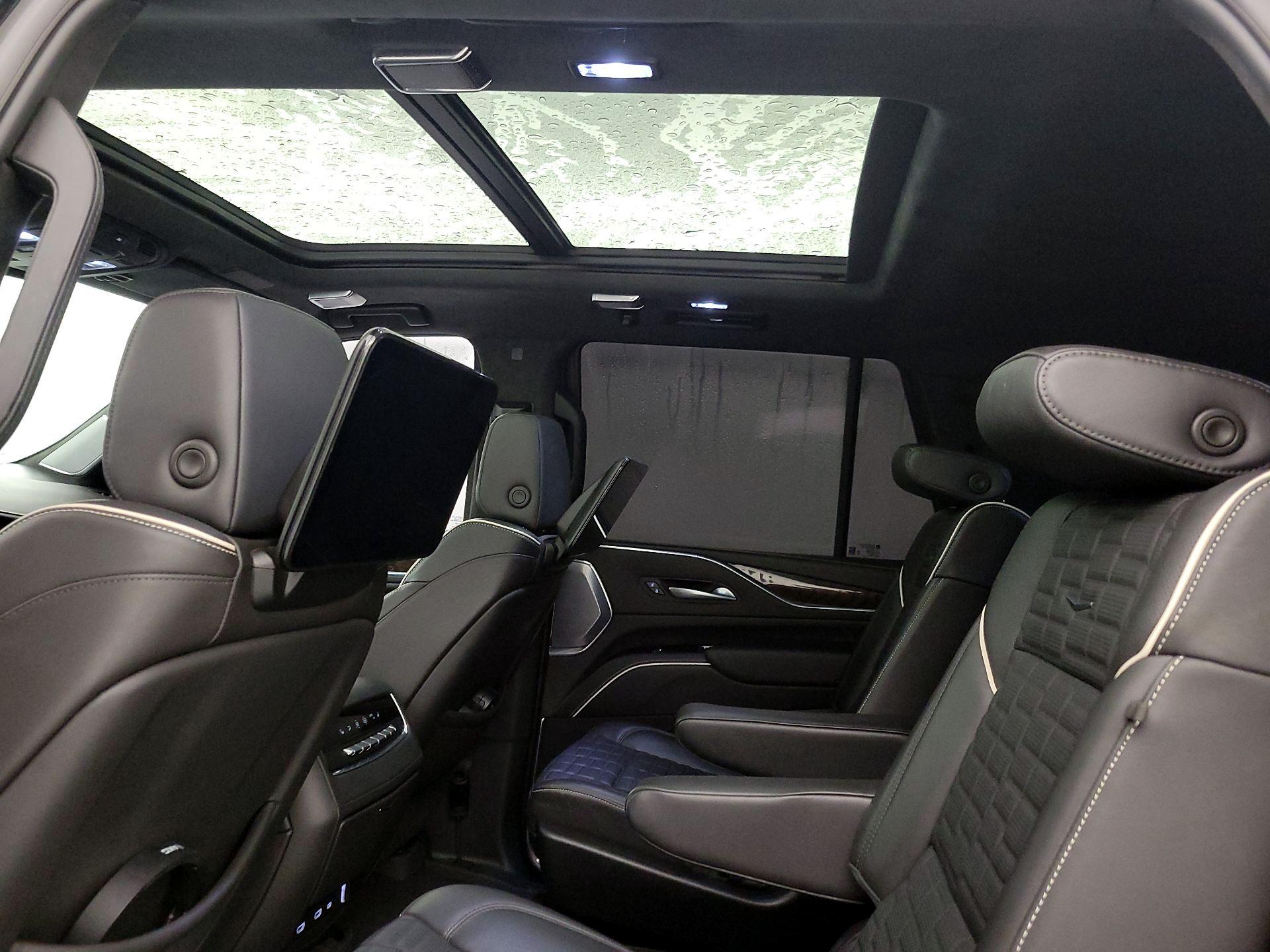 Thumbnail: 2024 Cadillac Escalade - 20