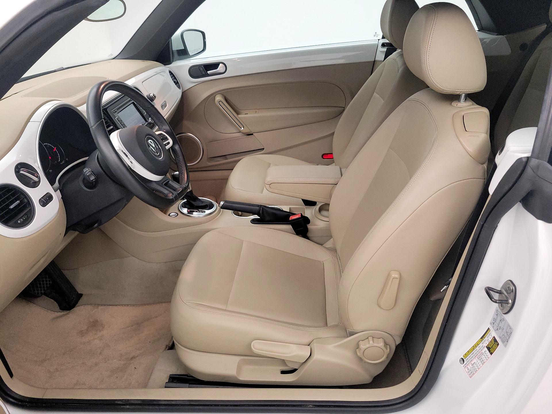 Thumbnail: 2014 Volkswagen Beetle - 11