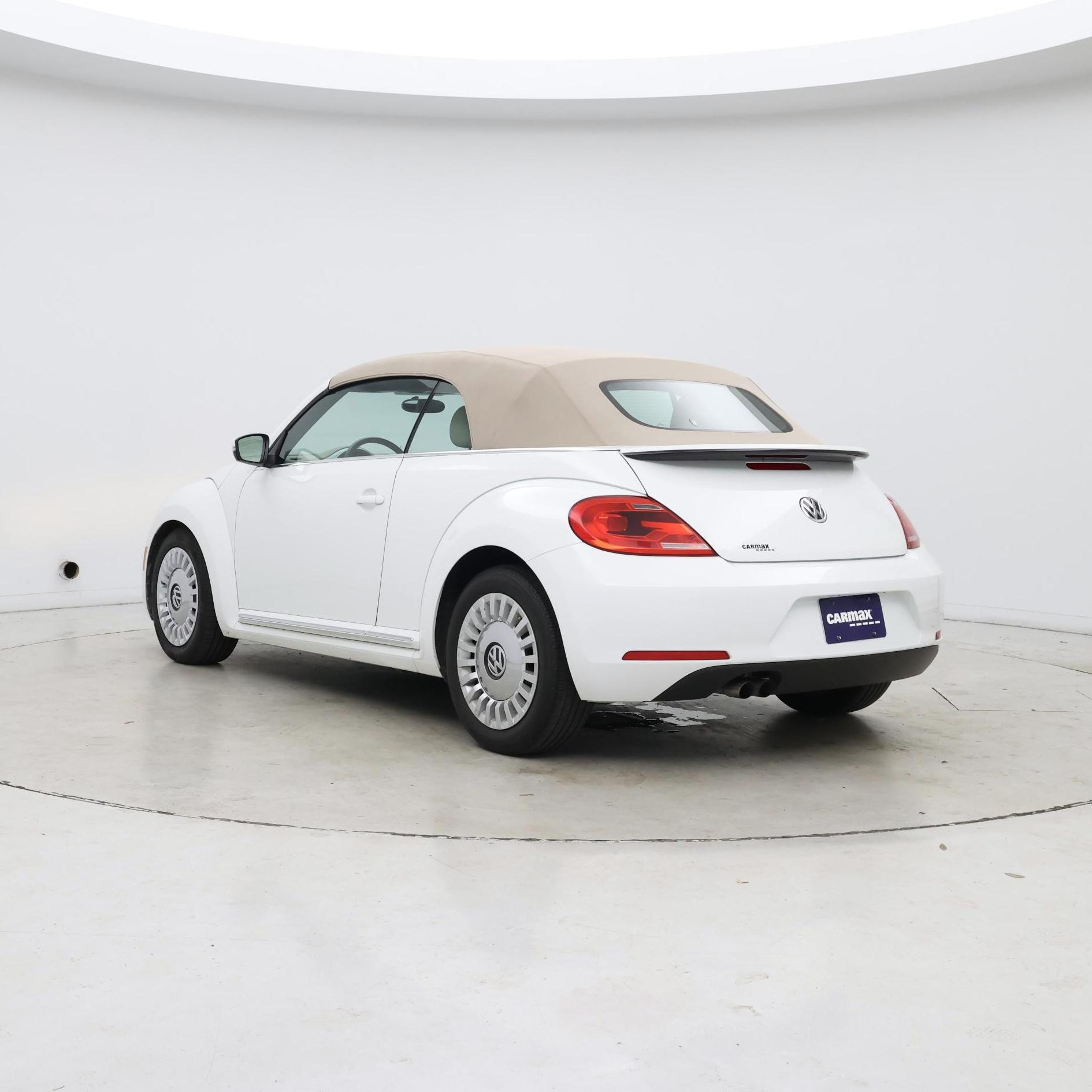 Thumbnail: 2014 Volkswagen Beetle - 2