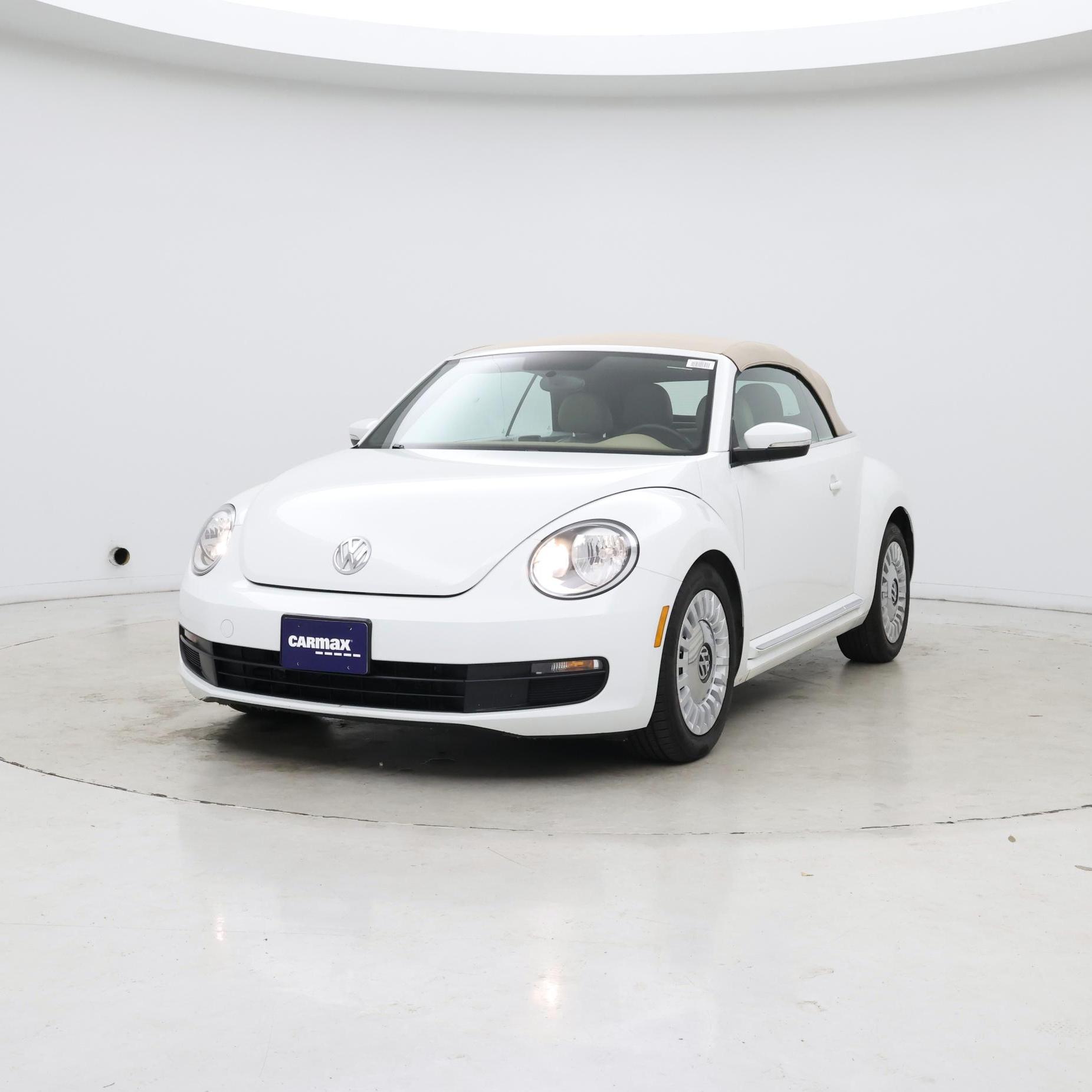 Thumbnail: 2014 Volkswagen Beetle - 4