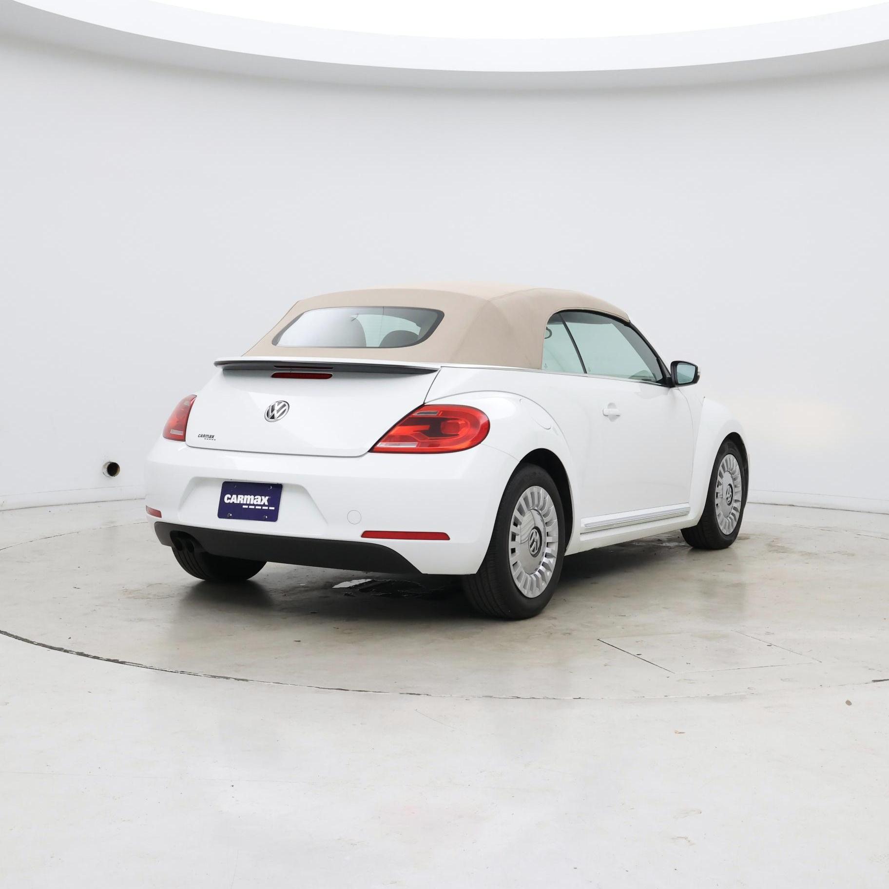 Thumbnail: 2014 Volkswagen Beetle - 8