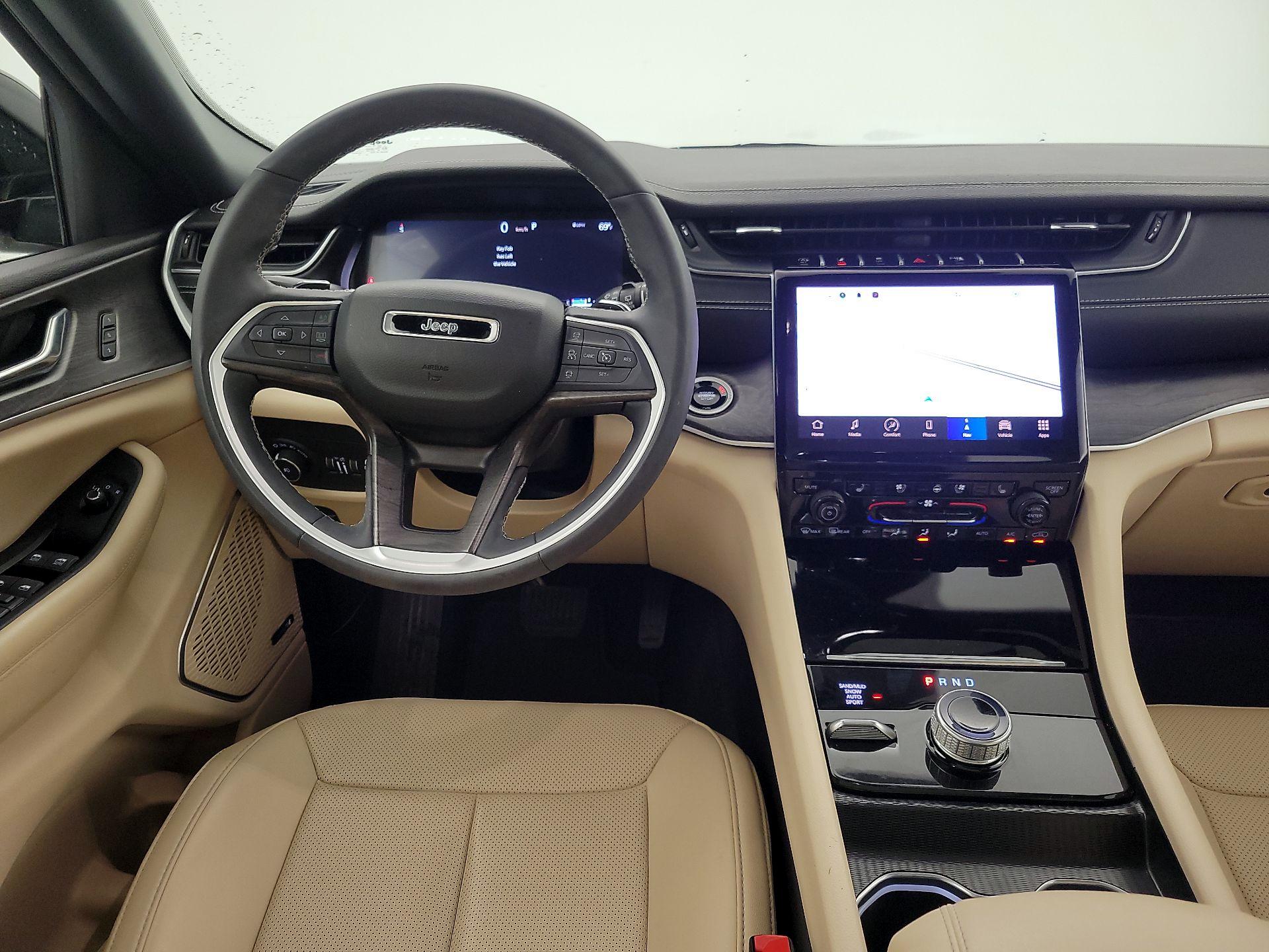 Thumbnail: 2024 Jeep Grand Cherokee - 10
