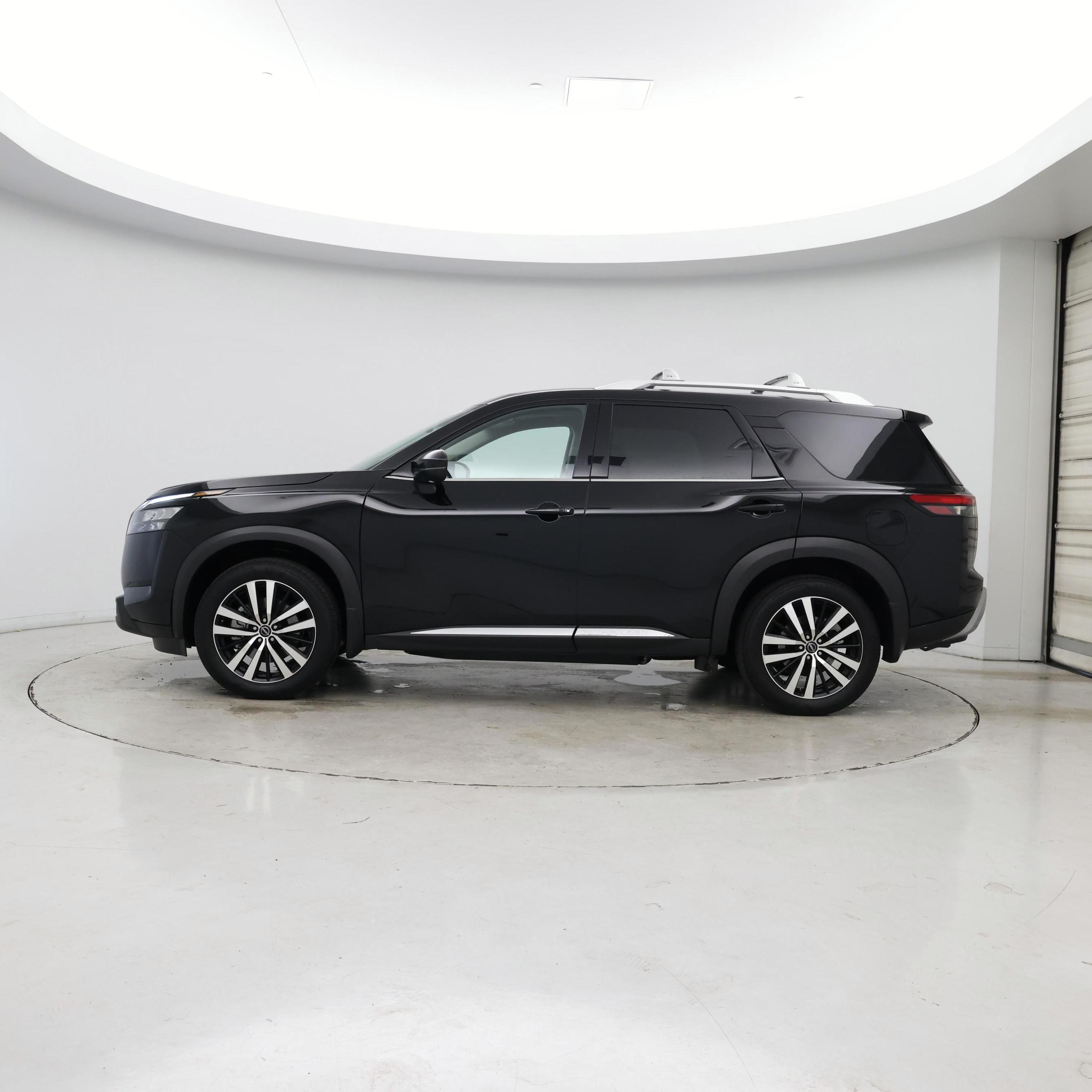 Thumbnail: 2025 Nissan Pathfinder - 3