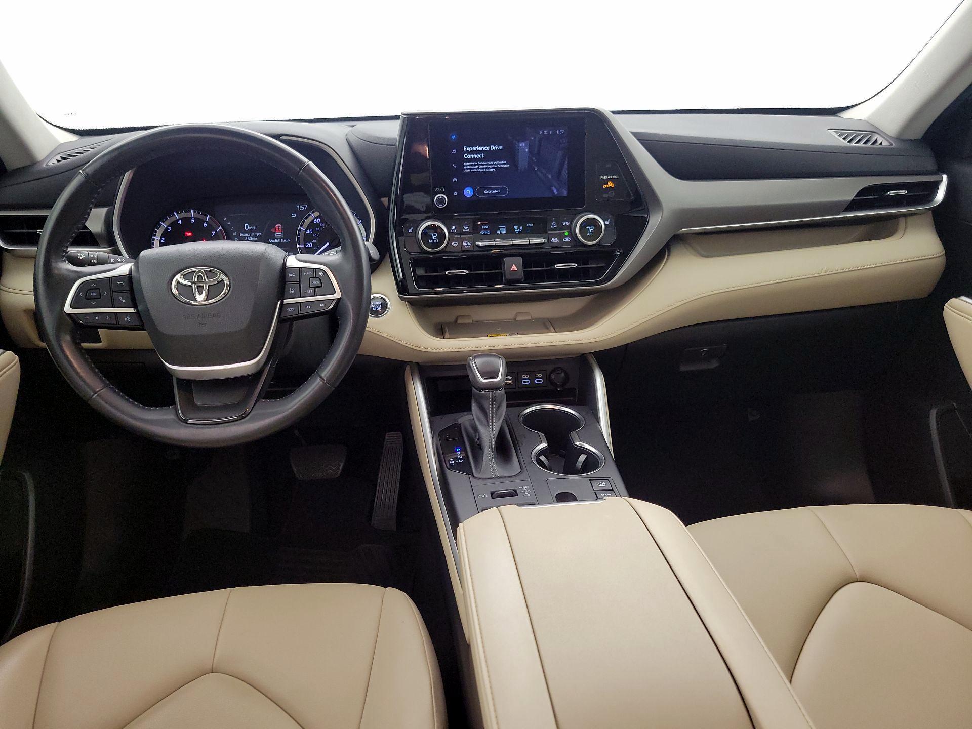 Thumbnail: 2023 Toyota Highlander - 9