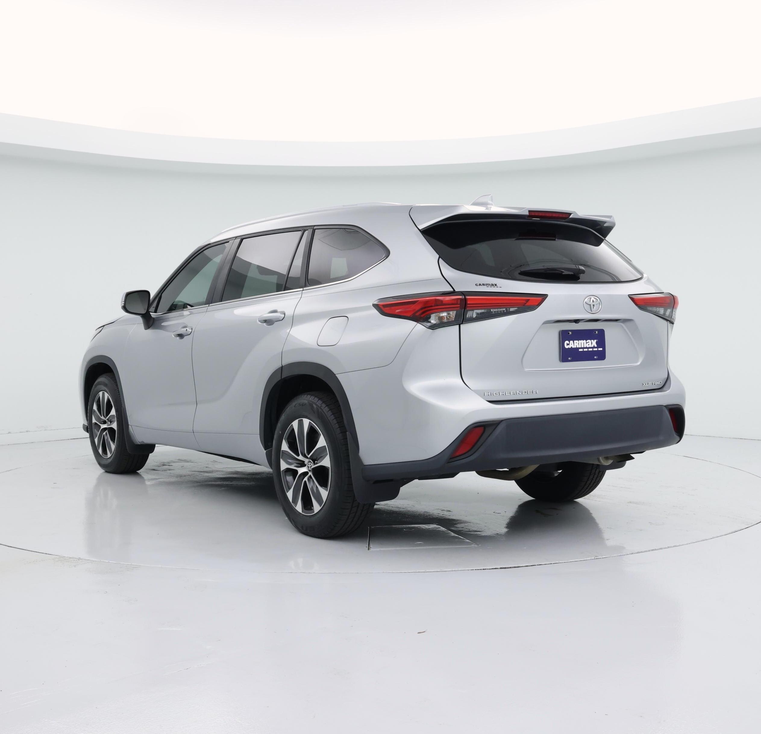 Thumbnail: 2023 Toyota Highlander - 2