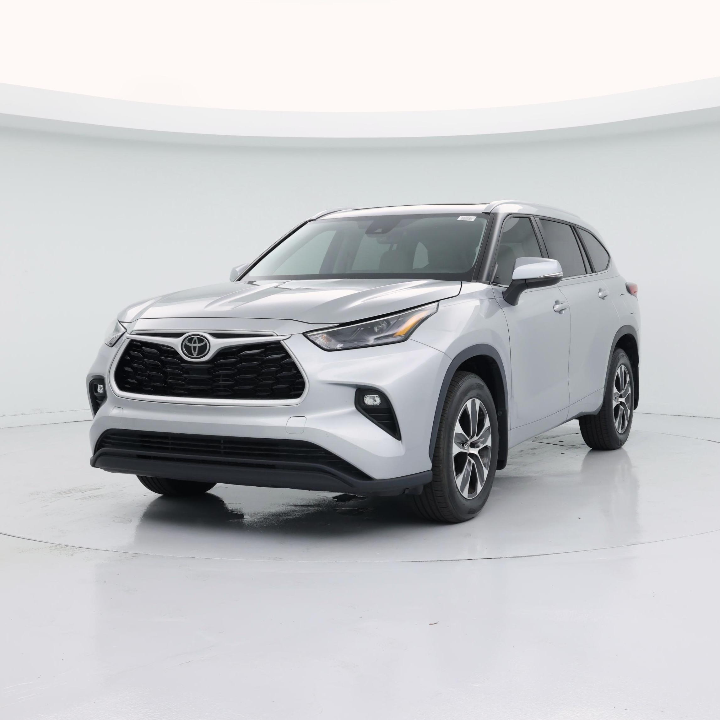 Thumbnail: 2023 Toyota Highlander - 4