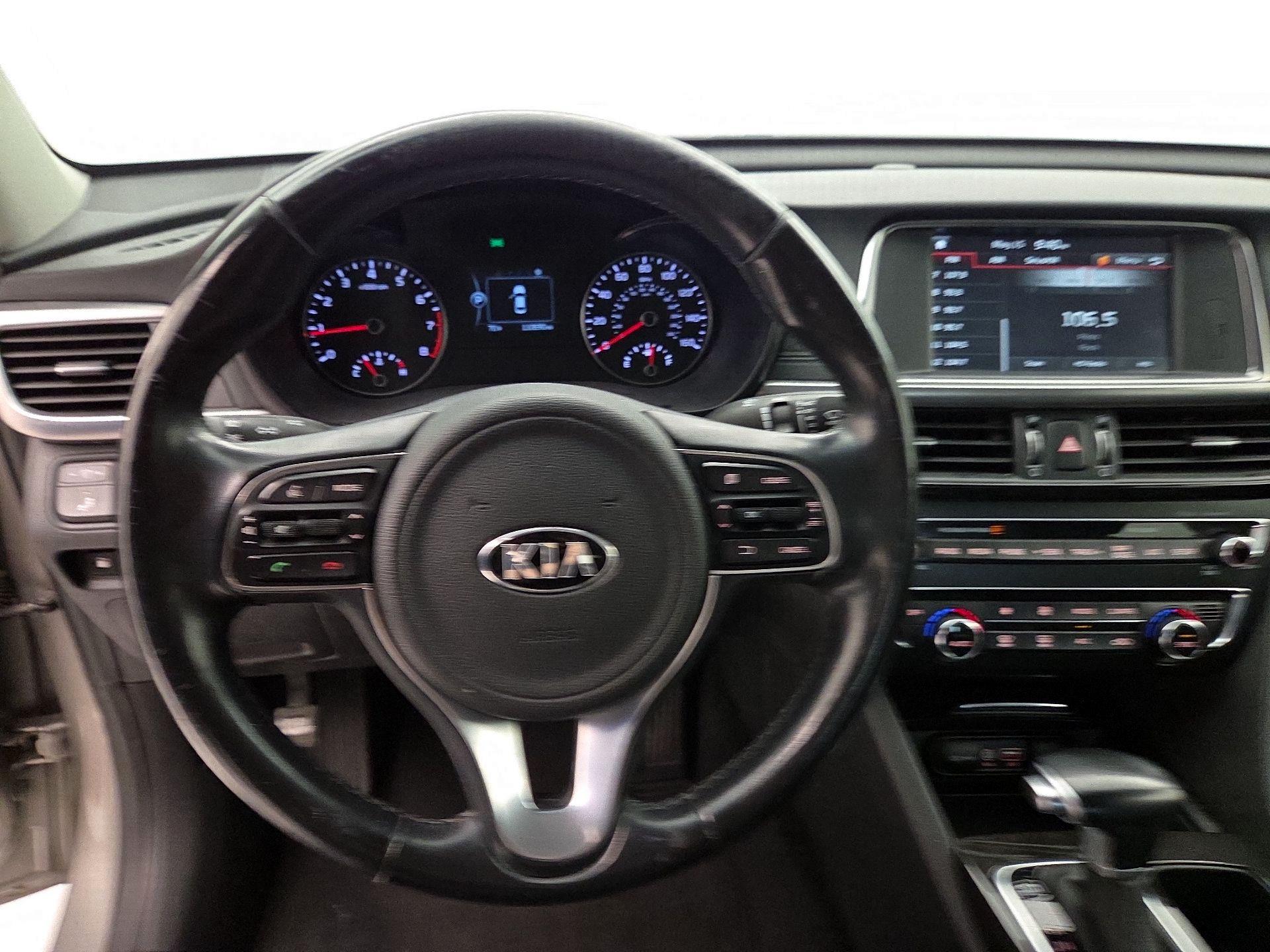 Thumbnail: 2016 Kia Optima - 10