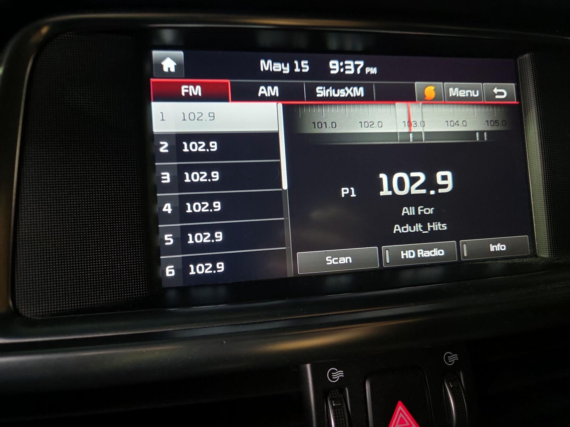 Thumbnail: 2016 Kia Optima - 16