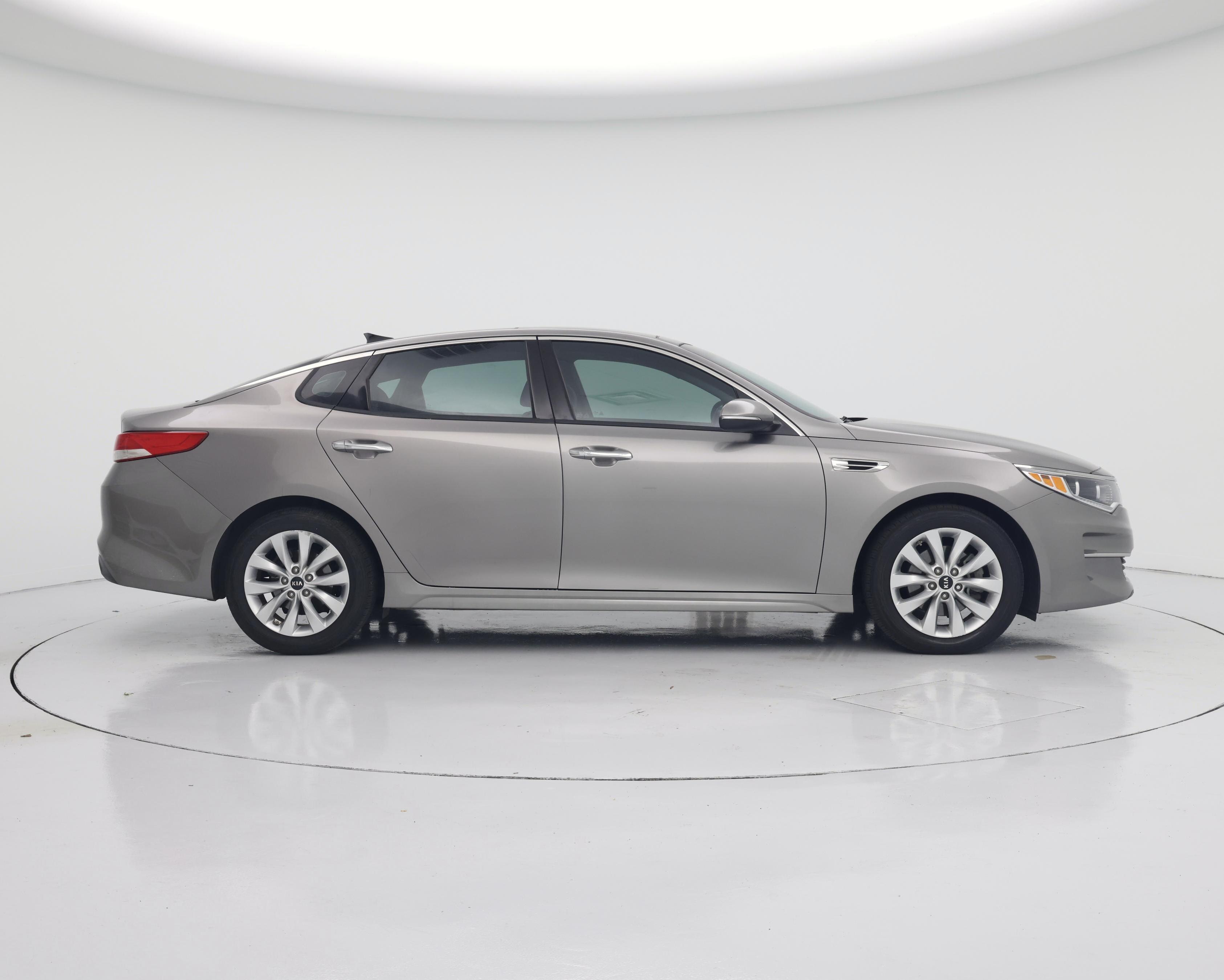 Thumbnail: 2016 Kia Optima - 7