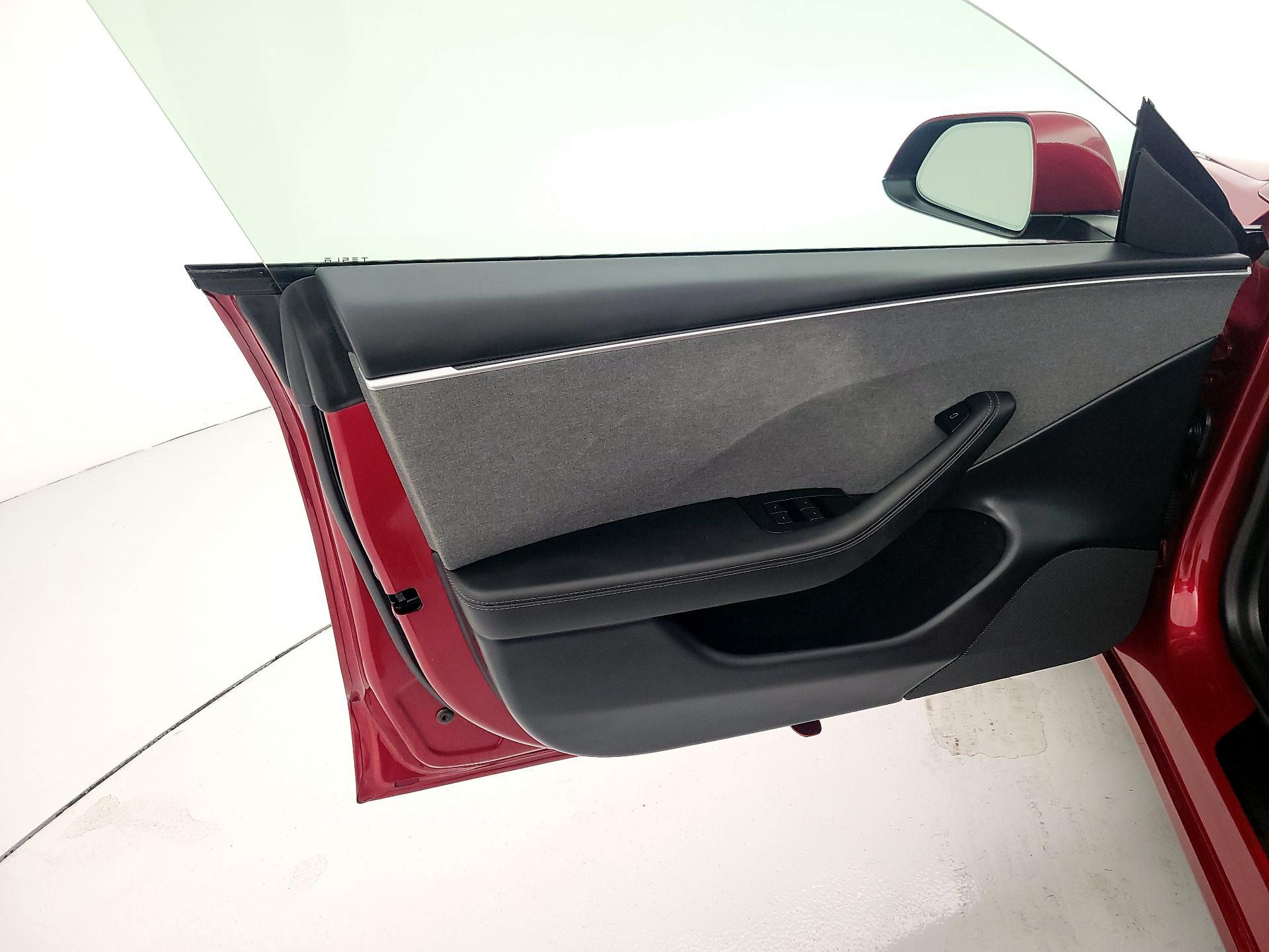 Thumbnail: 2025 Tesla Model 3 - 12