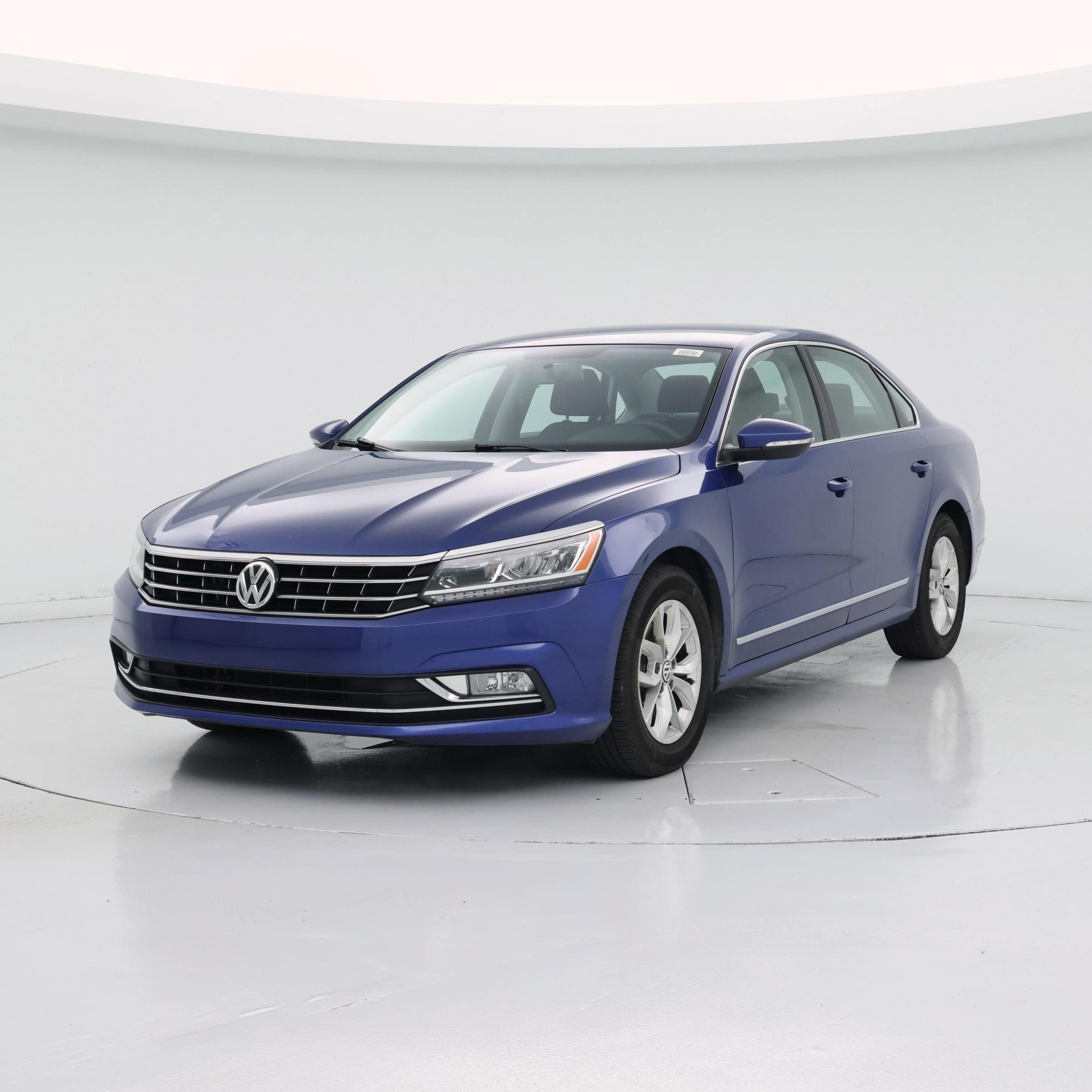 Thumbnail: 2016 Volkswagen Passat - 4