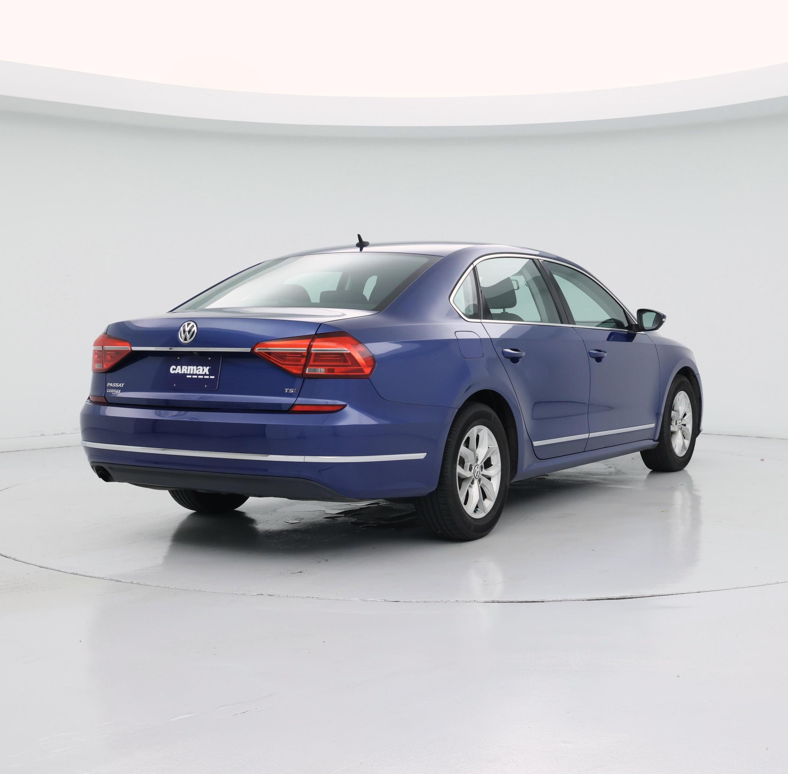 Thumbnail: 2016 Volkswagen Passat - 8