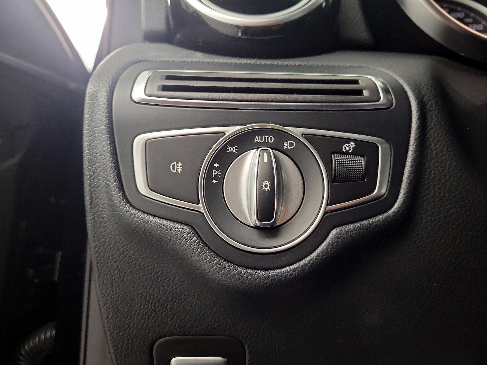 2019 Mercedes-Benz GLC GLC300 - Photo 14