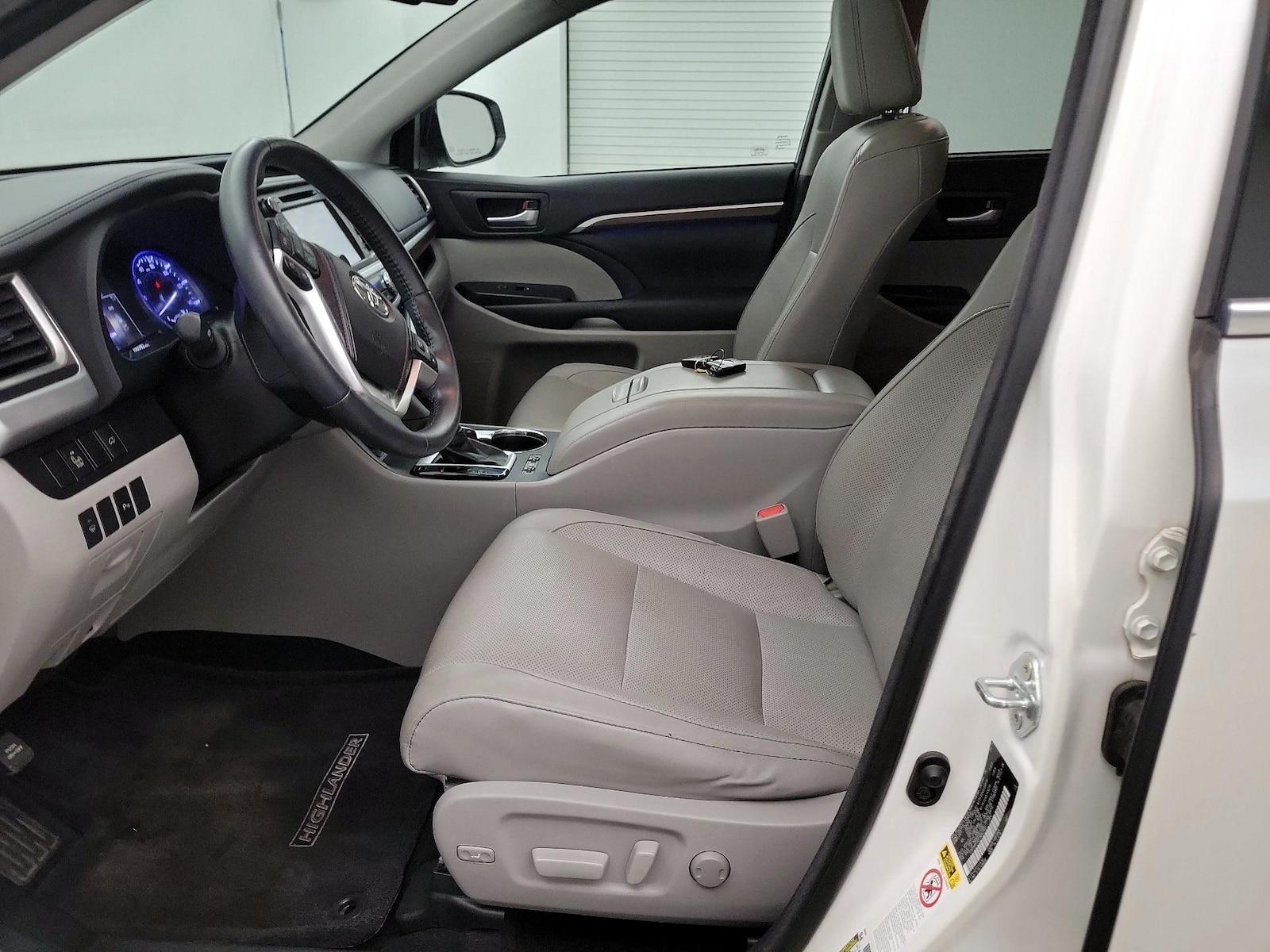 2015 Toyota Highlander Limited - Photo 12