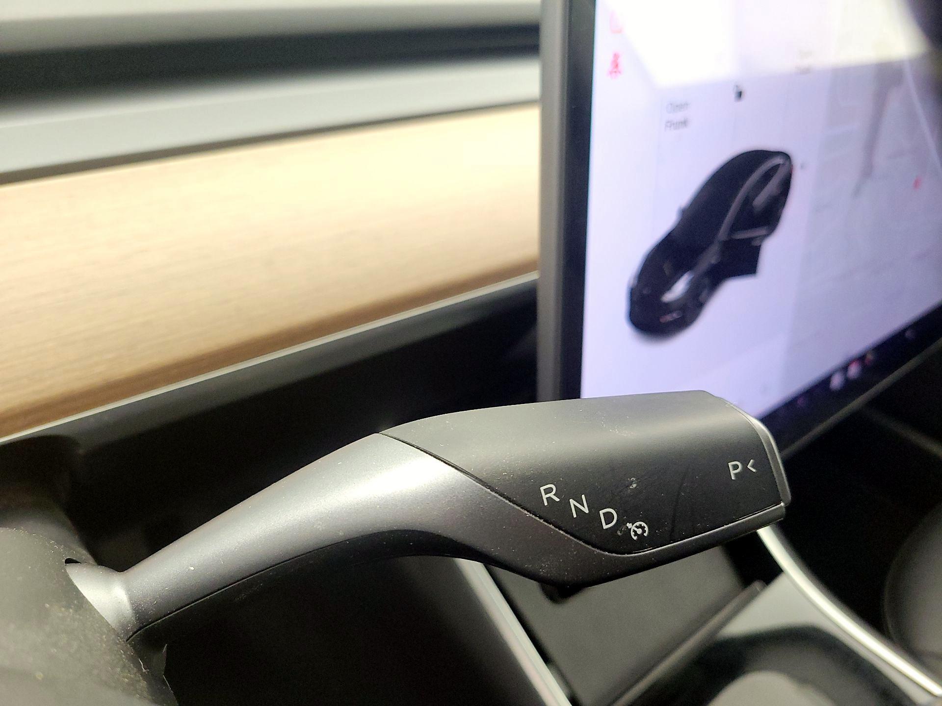 Thumbnail: 2019 Tesla Model 3 - 17