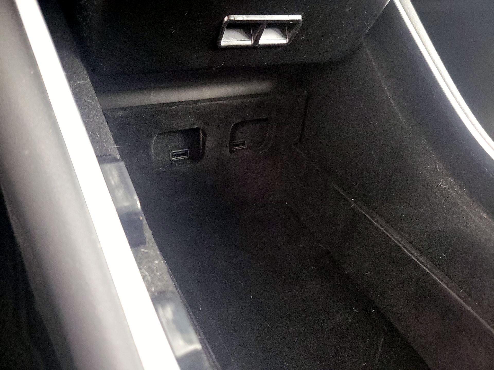 Thumbnail: 2019 Tesla Model 3 - 18