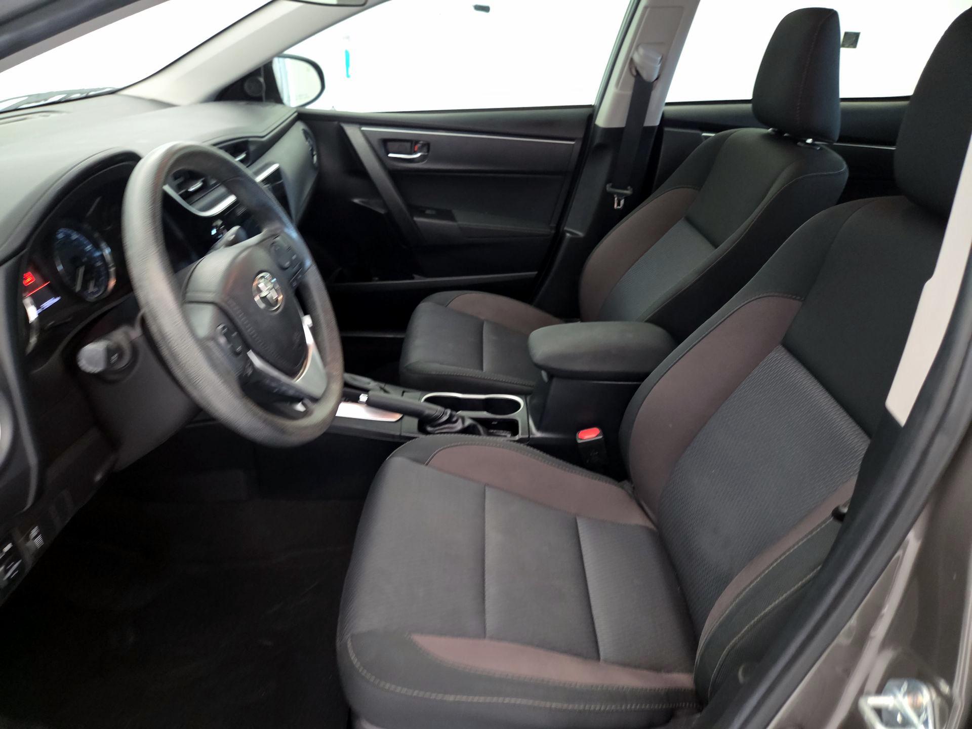 Thumbnail: 2018 Toyota Corolla - 11