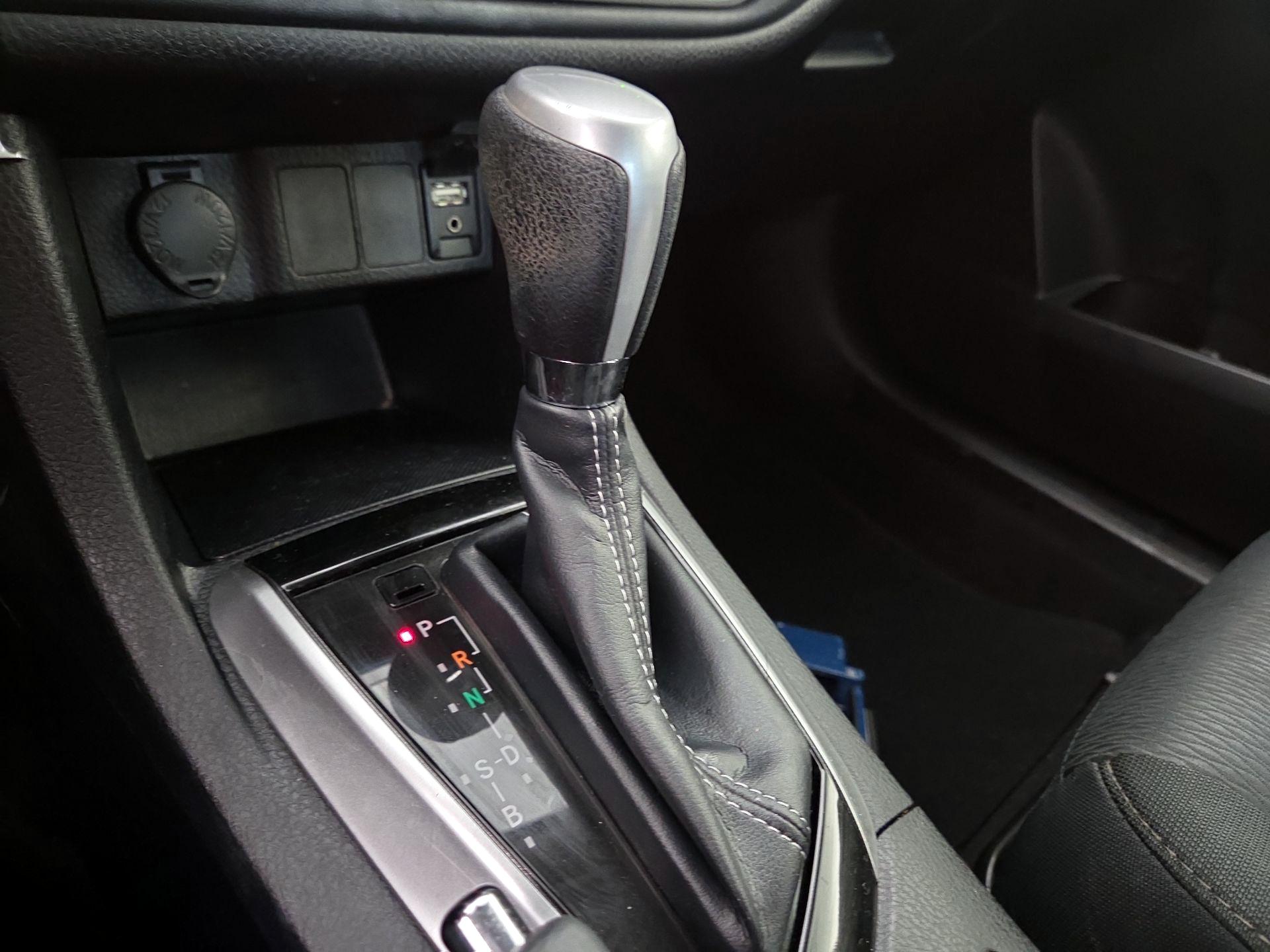 Thumbnail: 2018 Toyota Corolla - 17