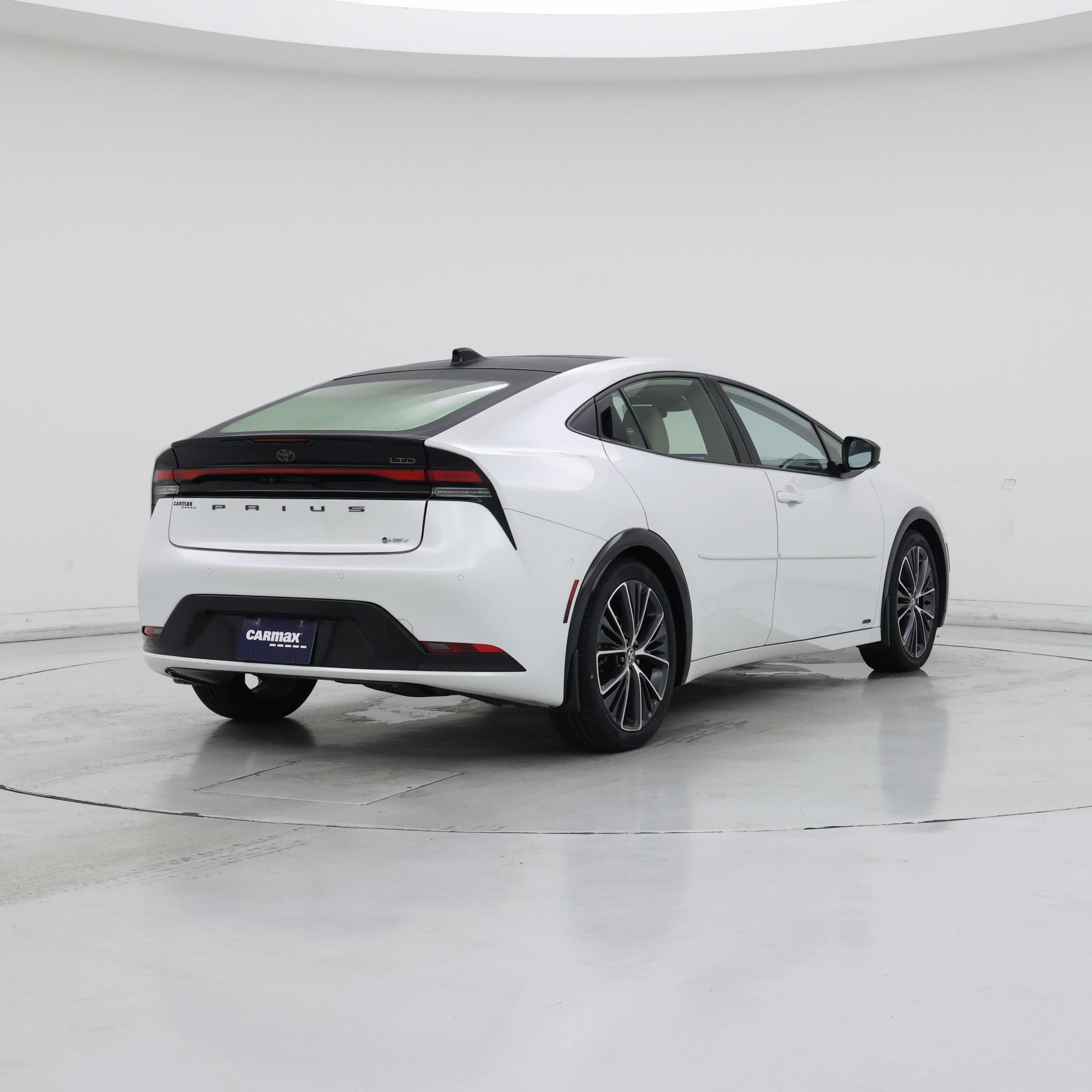 Thumbnail: 2024 Toyota Prius - 8
