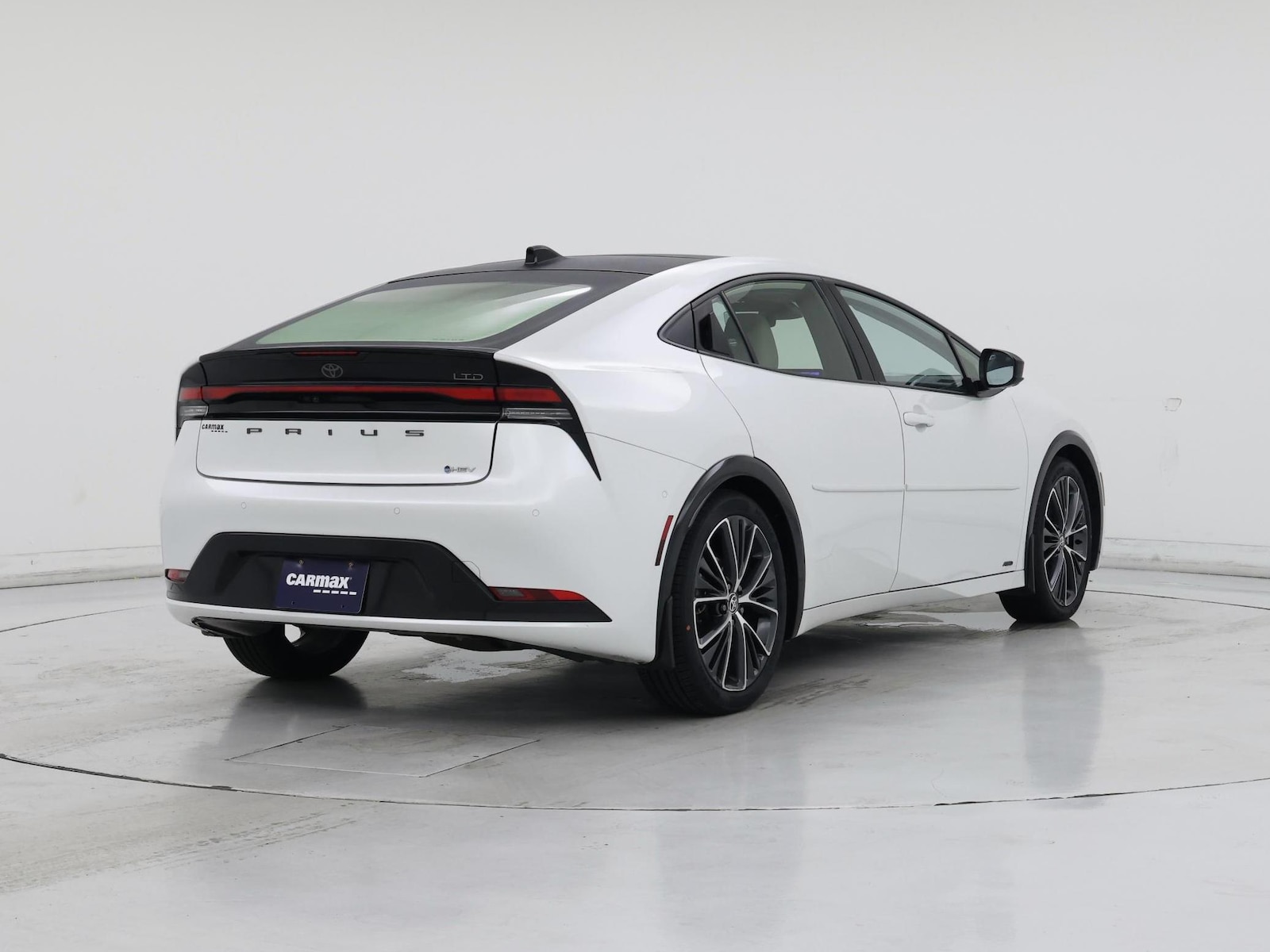 2024 Toyota Prius Limited - Photo 9