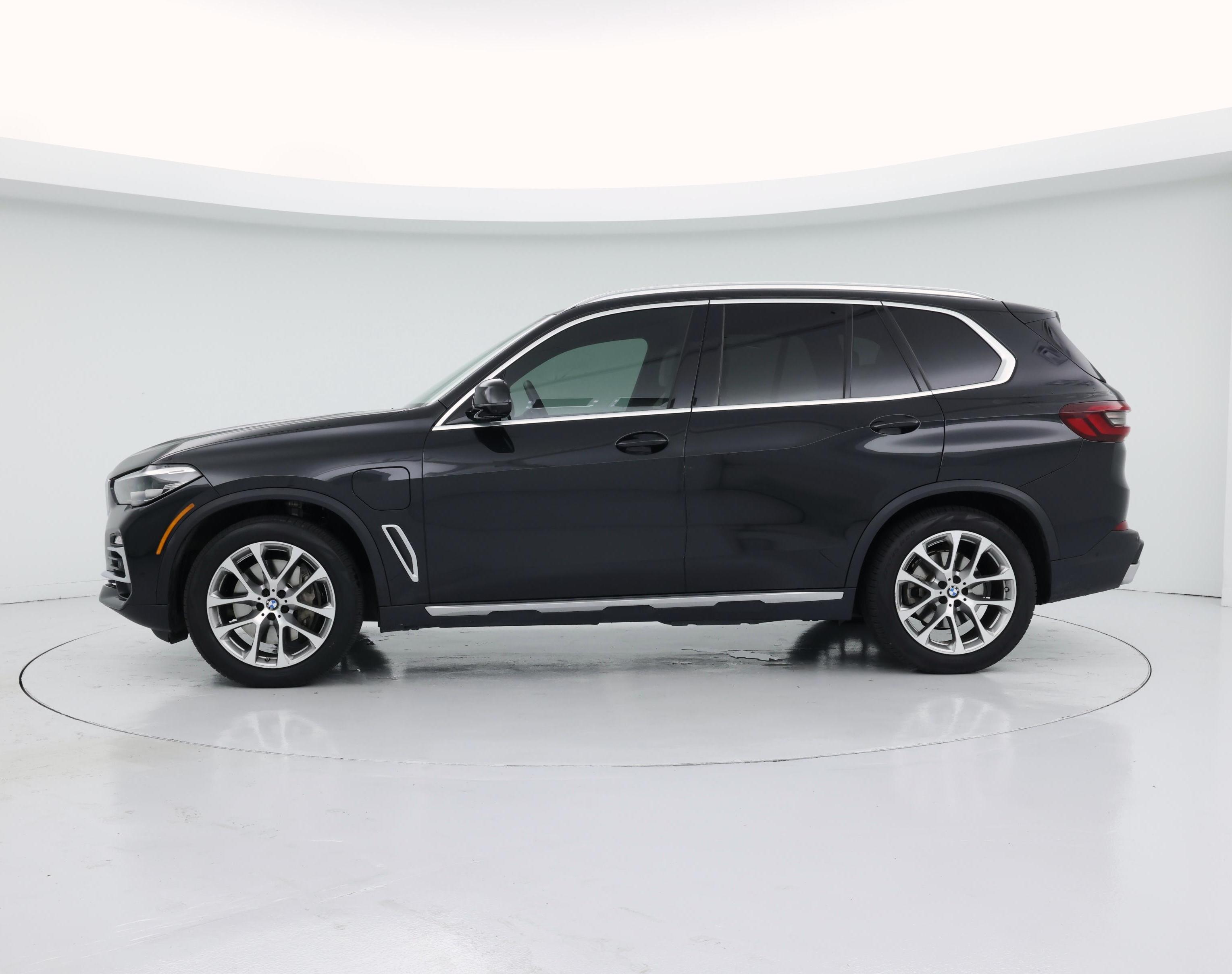 Thumbnail: 2021 BMW X5 - 3