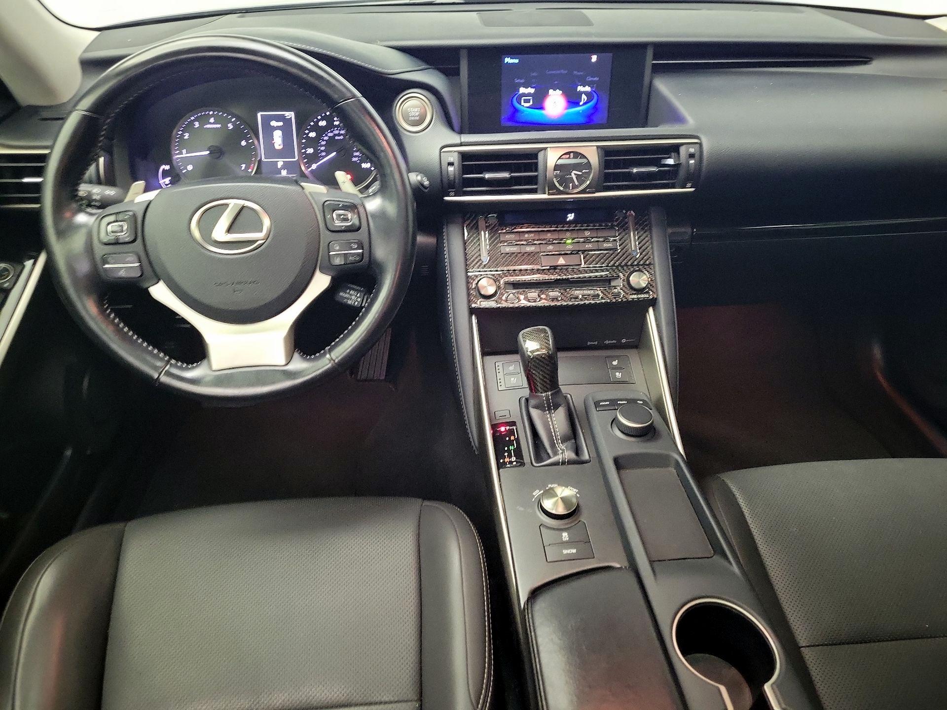 Thumbnail: 2020 Lexus IS - 9