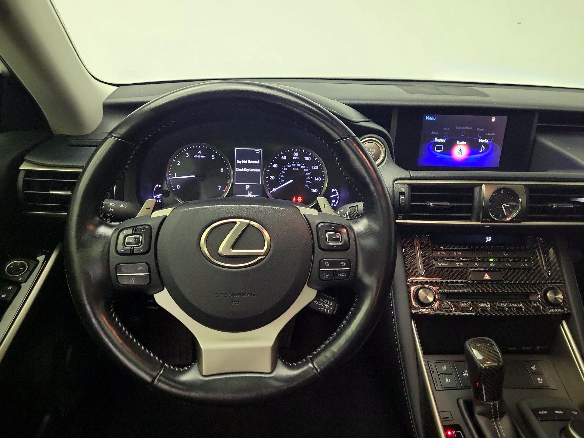 Thumbnail: 2020 Lexus IS - 10