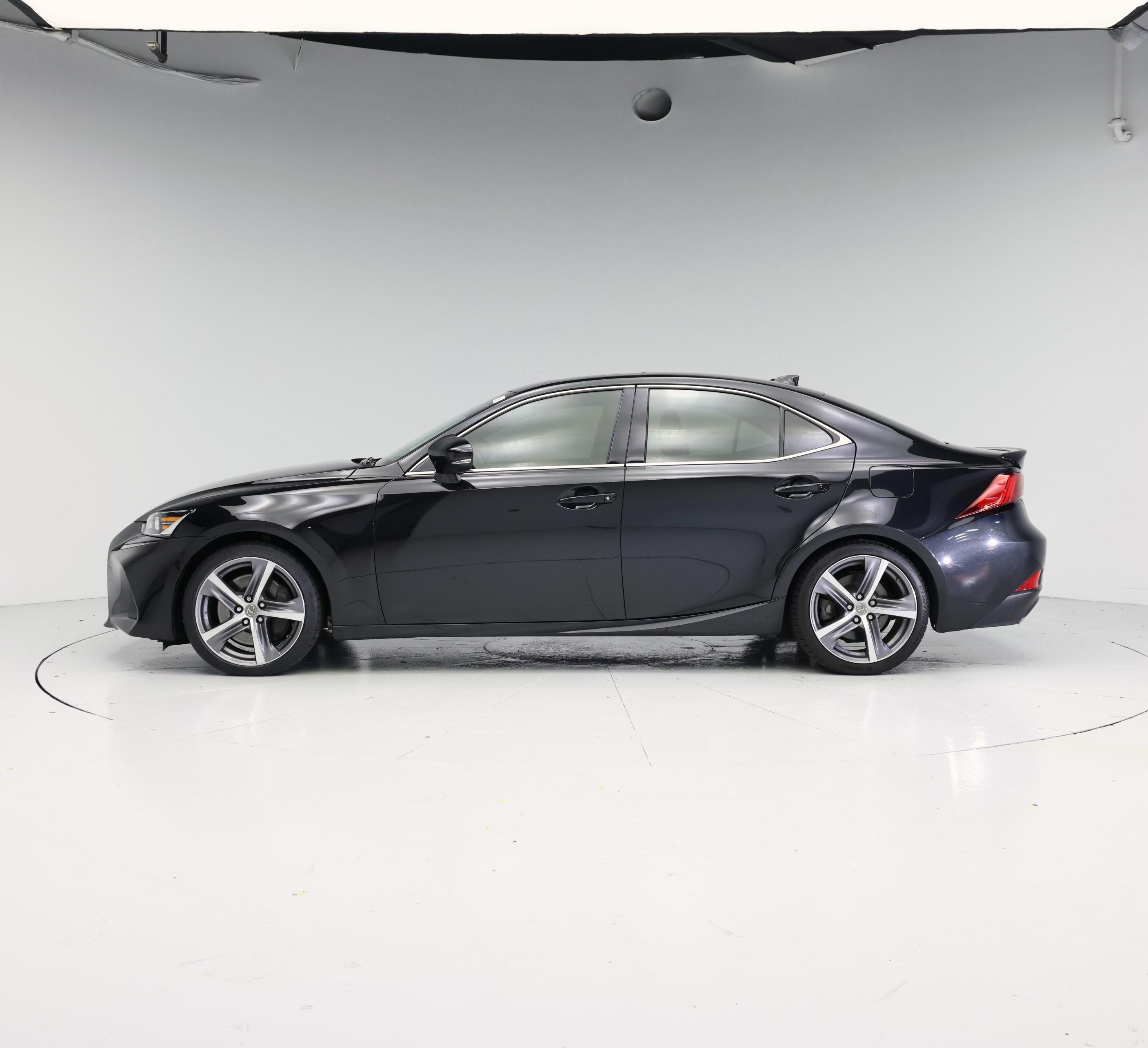 Thumbnail: 2020 Lexus IS - 3