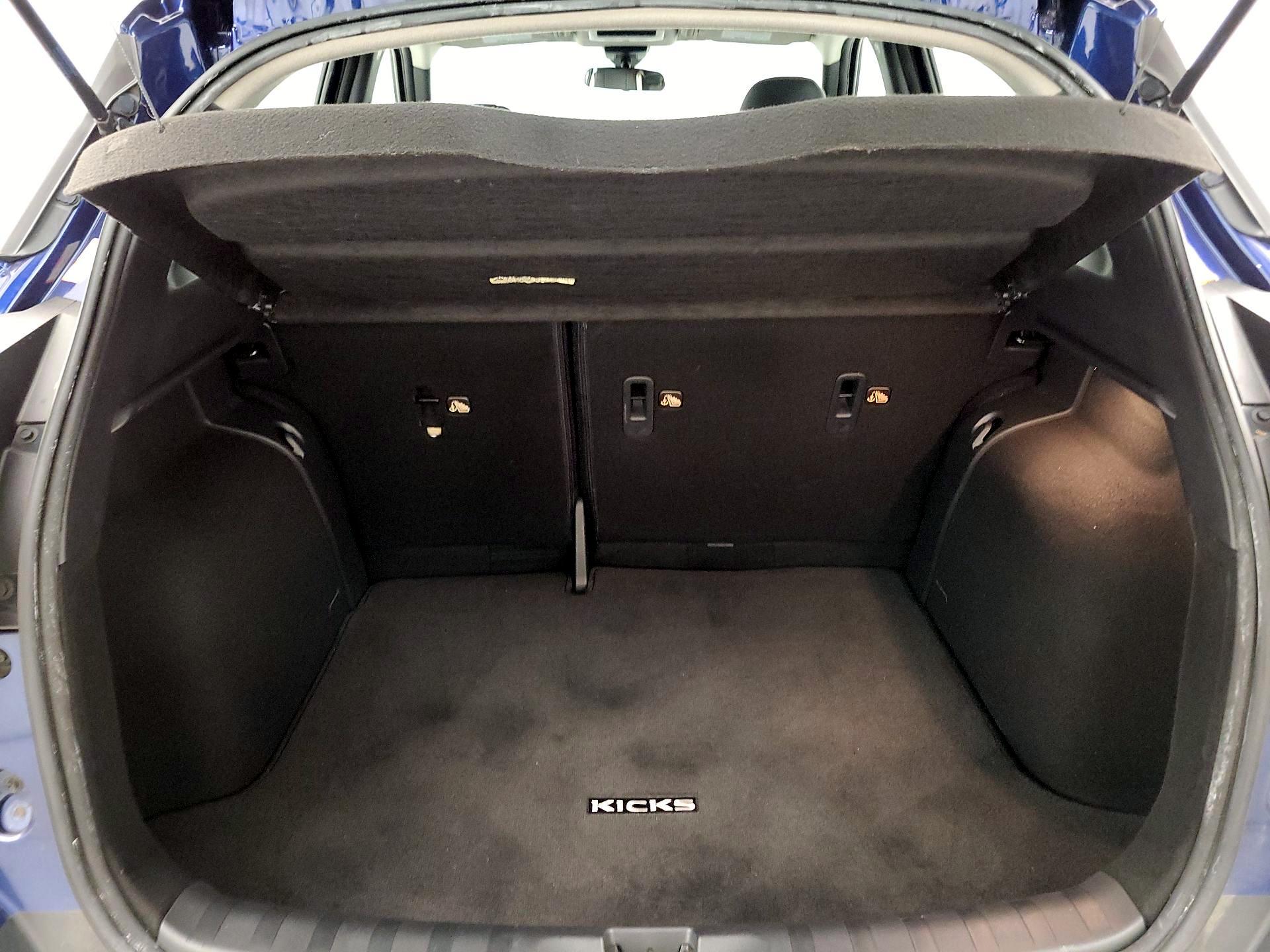 Thumbnail: 2020 Nissan Kicks - 20