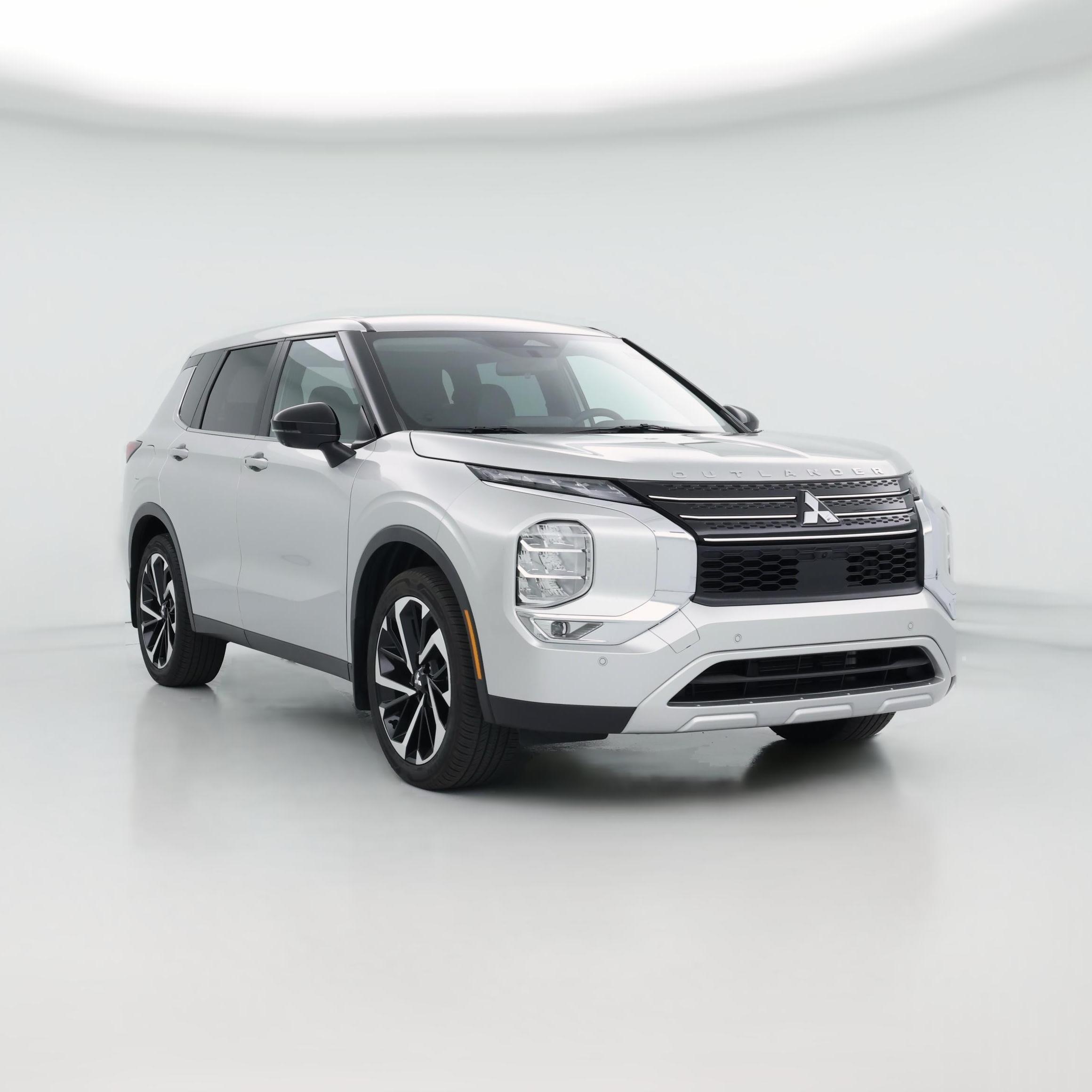 Thumbnail: 2023 Mitsubishi Outlander - 1