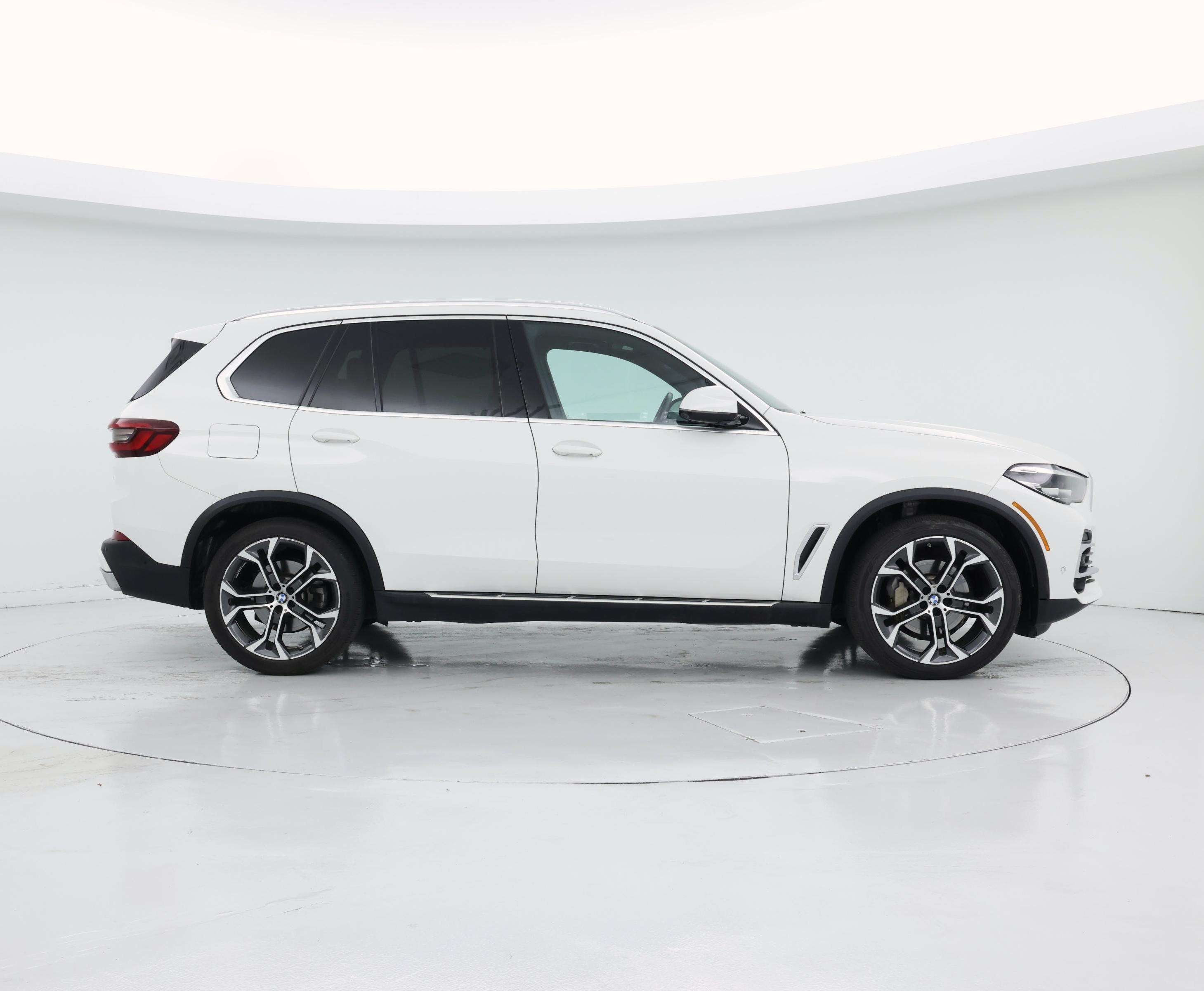 Thumbnail: 2023 BMW X5 - 7