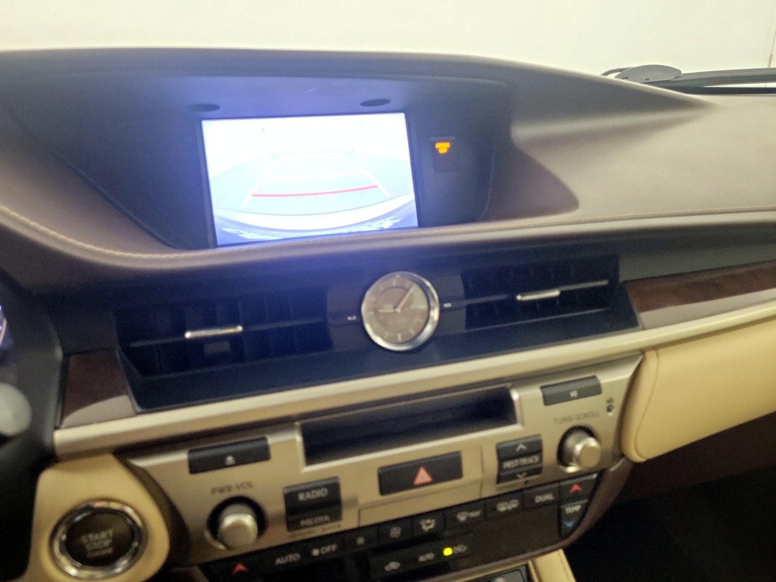 2016 Lexus ES 350 - Photo 13