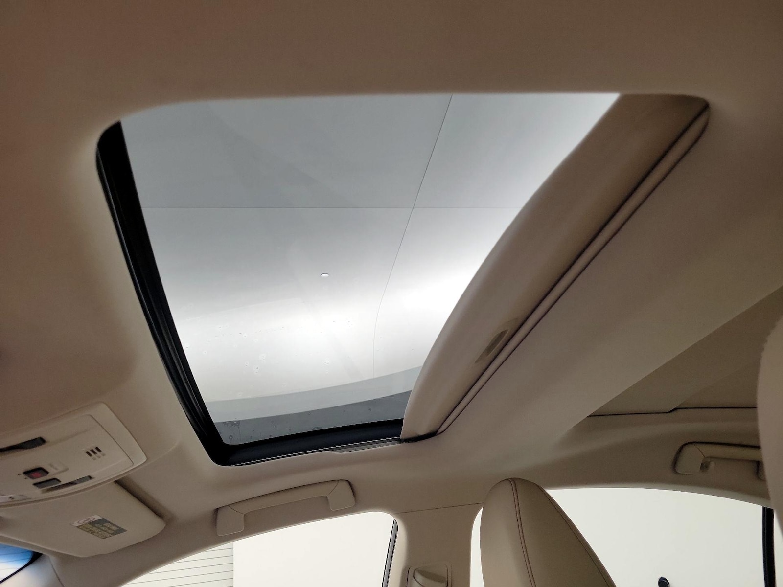 2016 Lexus ES 350 - Photo 17