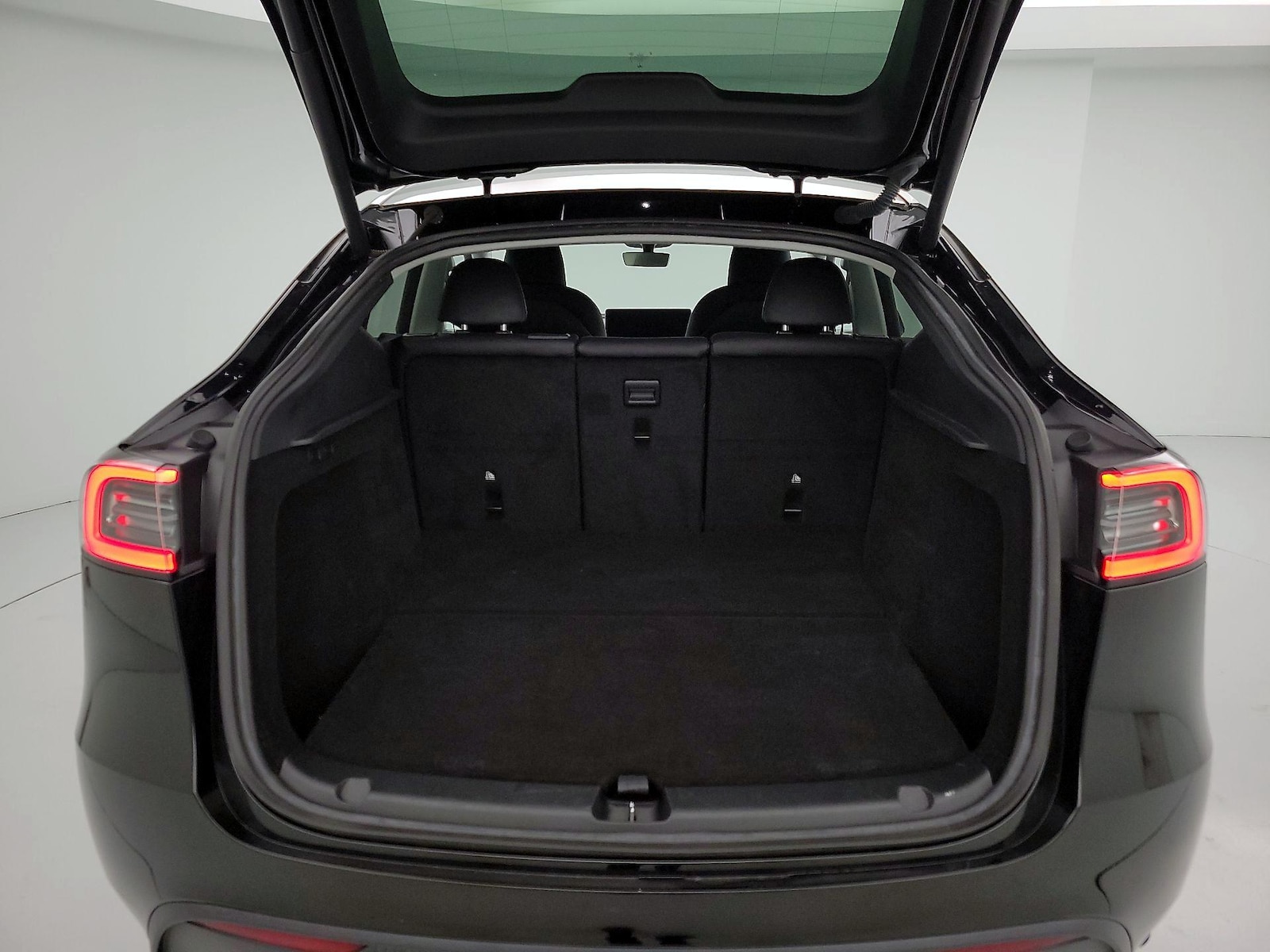 2024 Tesla Model Y Long Range - Photo 22