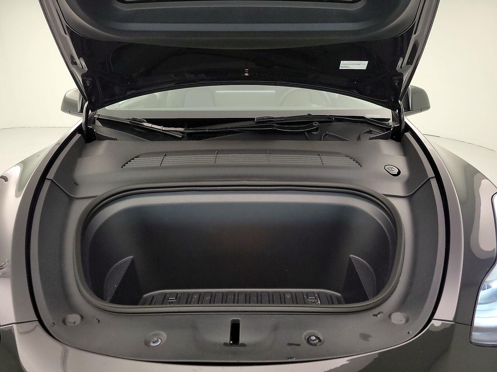 2024 Tesla Model Y Long Range - Photo 23