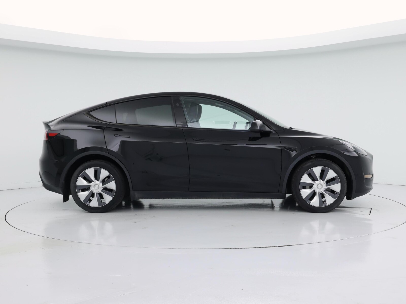 2024 Tesla Model Y Long Range - Photo 8