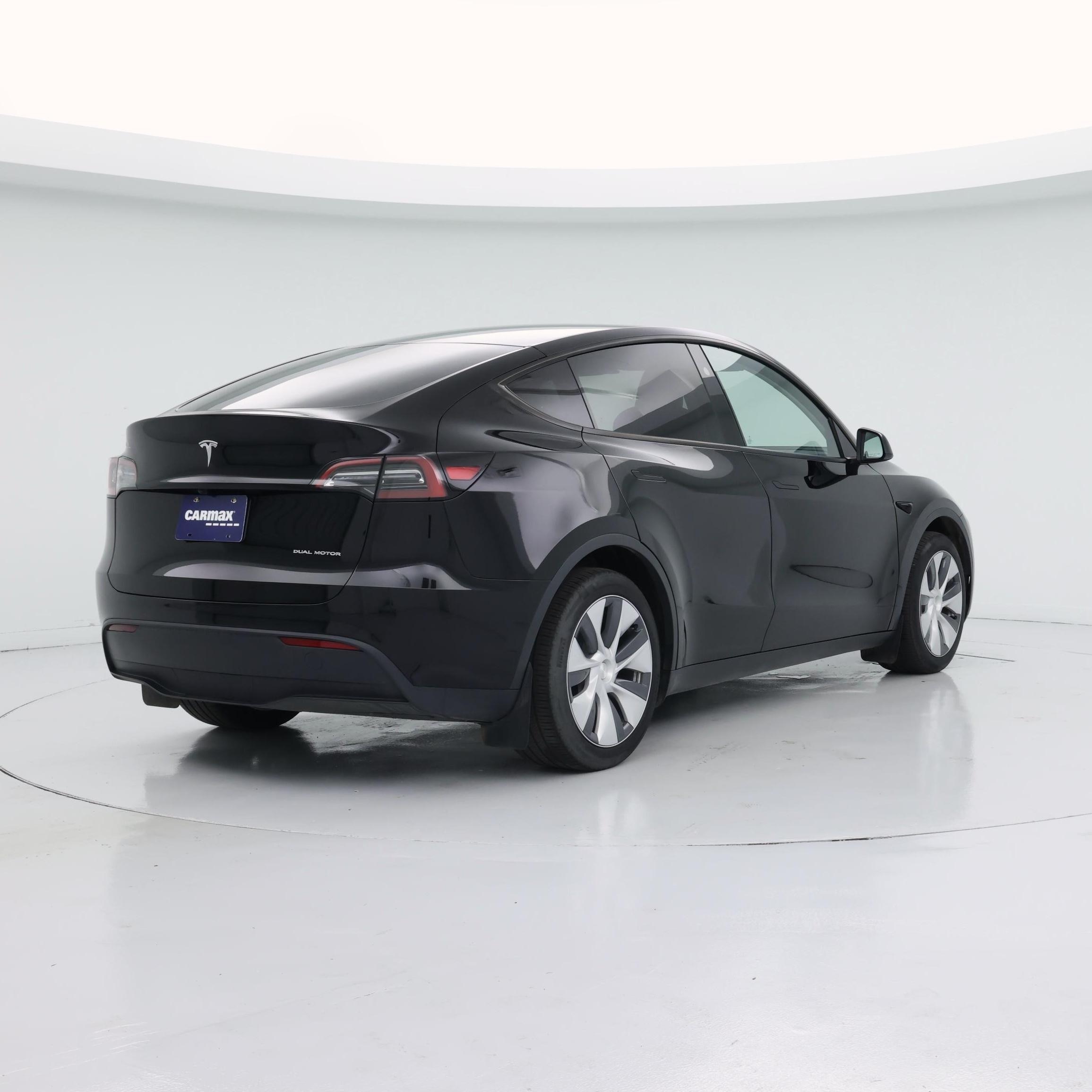 Thumbnail: 2024 Tesla Model Y - 8