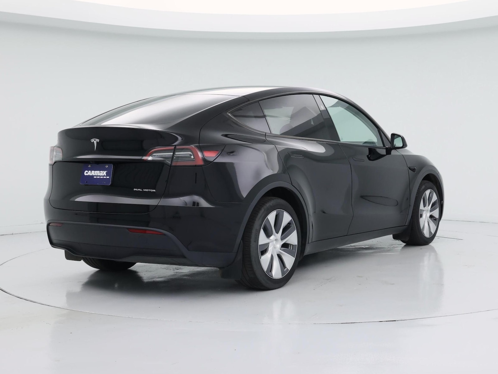 2024 Tesla Model Y Long Range - Photo 9
