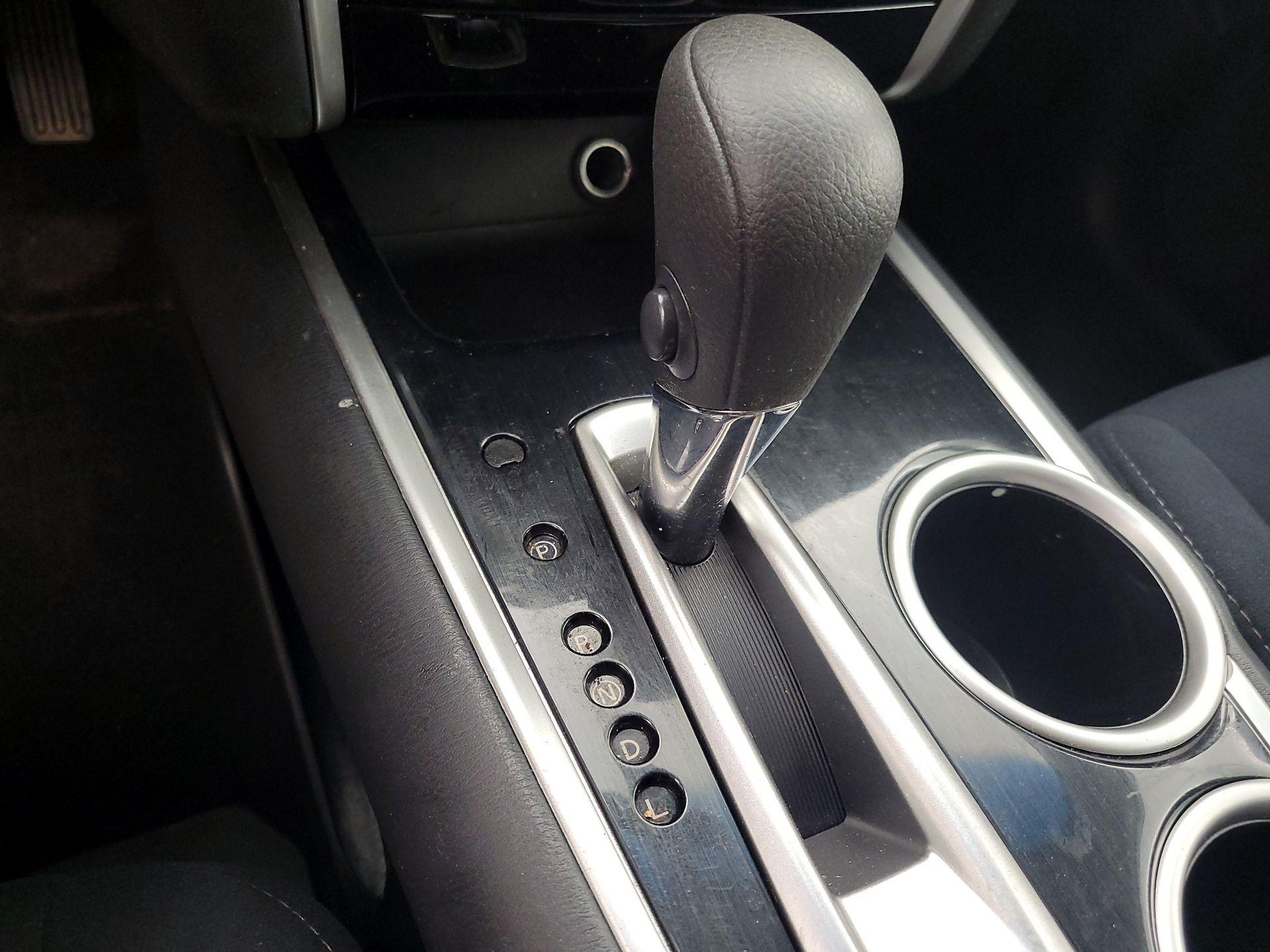 Thumbnail: 2016 Nissan Pathfinder - 16