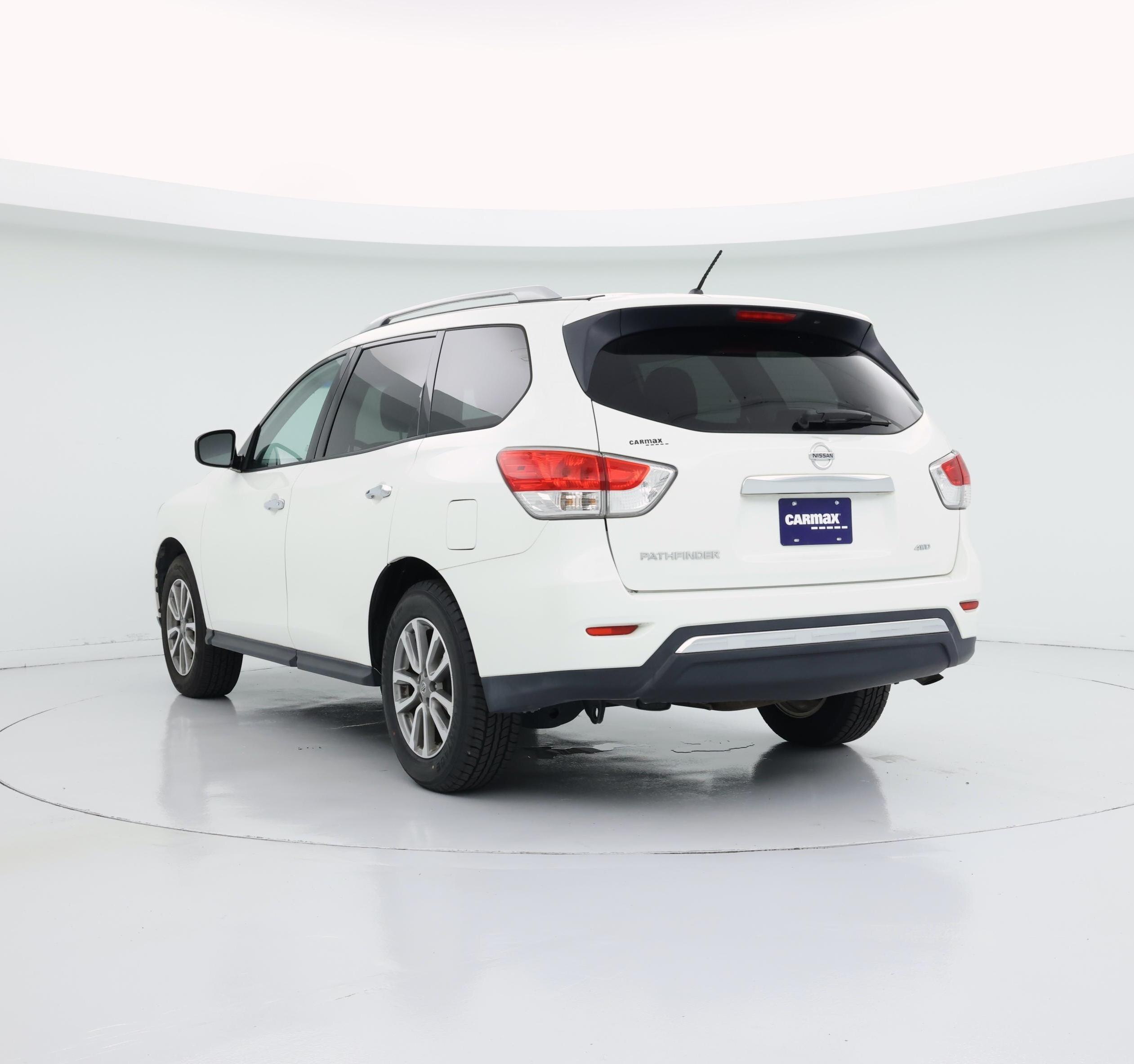 Thumbnail: 2016 Nissan Pathfinder - 2