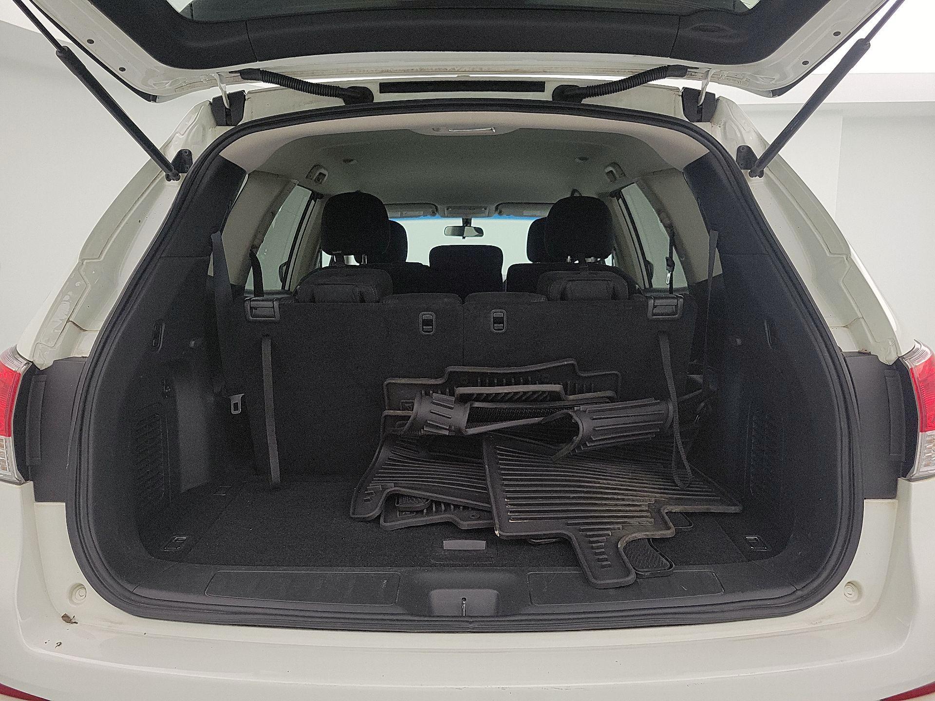 Thumbnail: 2016 Nissan Pathfinder - 20