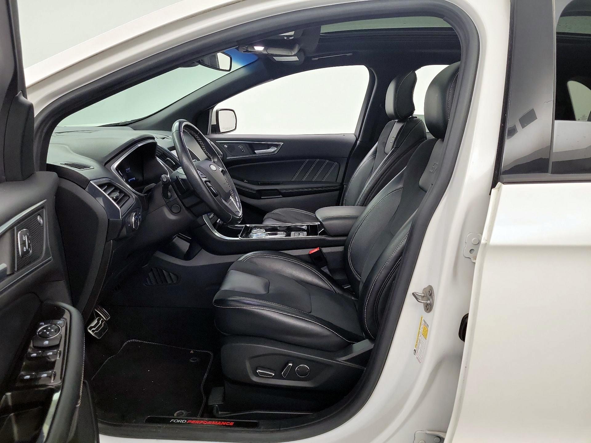 Thumbnail: 2019 Ford Edge - 11