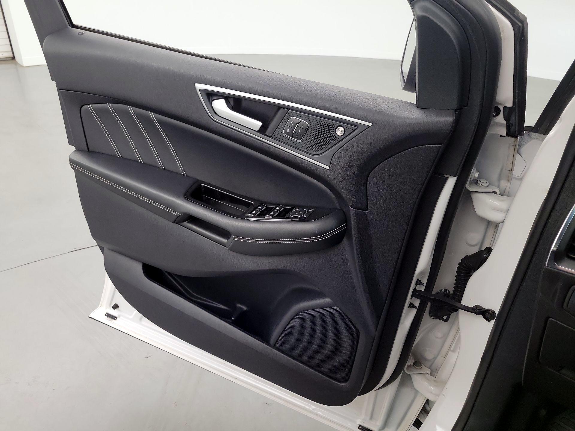 Thumbnail: 2019 Ford Edge - 12