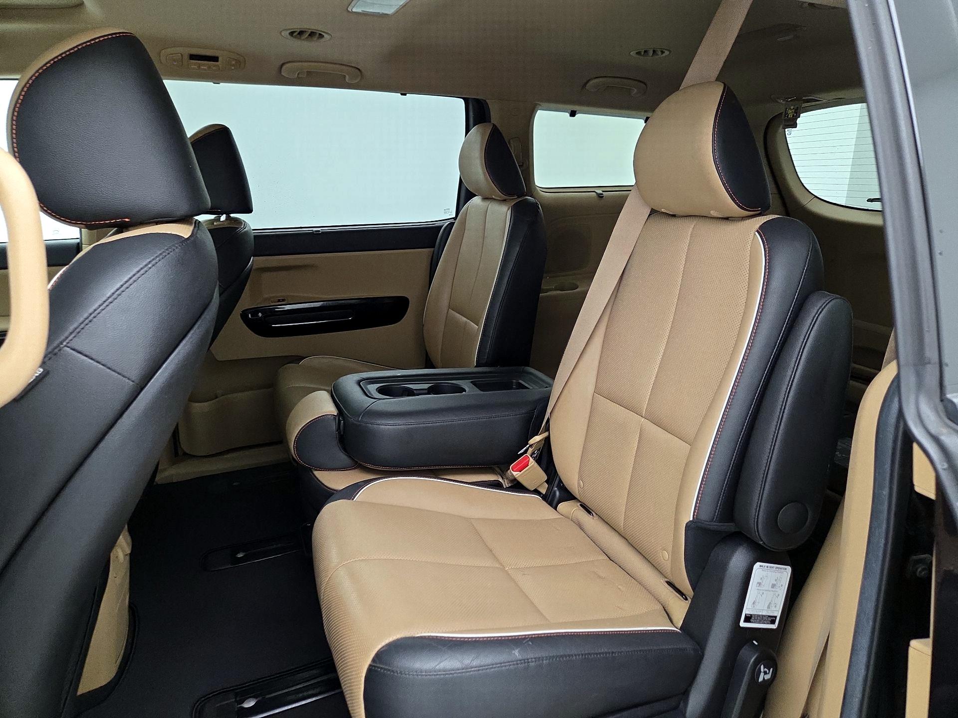Thumbnail: 2020 Kia Sedona - 20