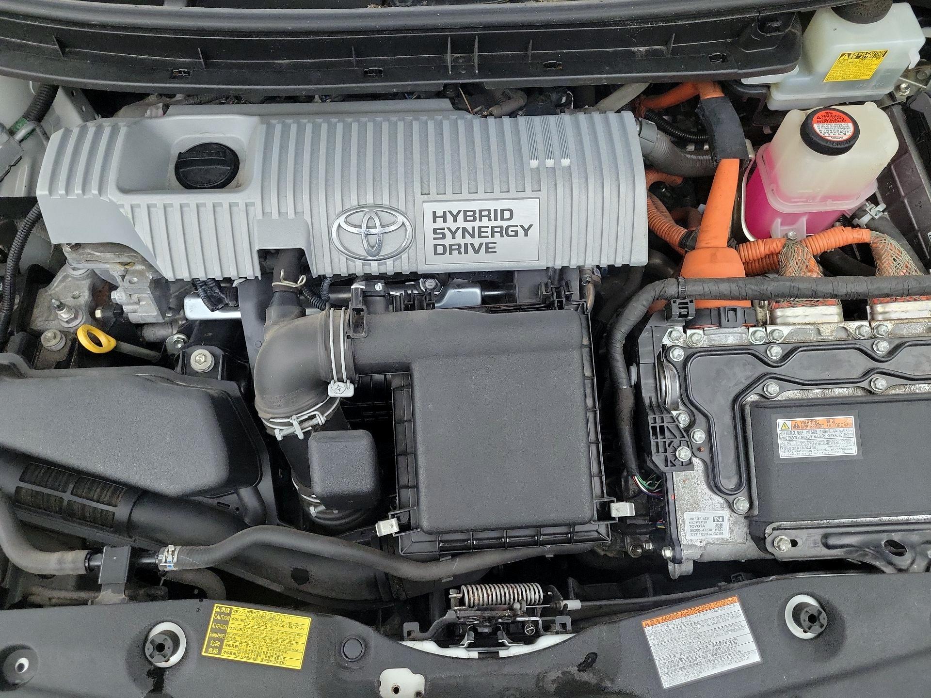 Thumbnail: 2015 Toyota Prius - 17